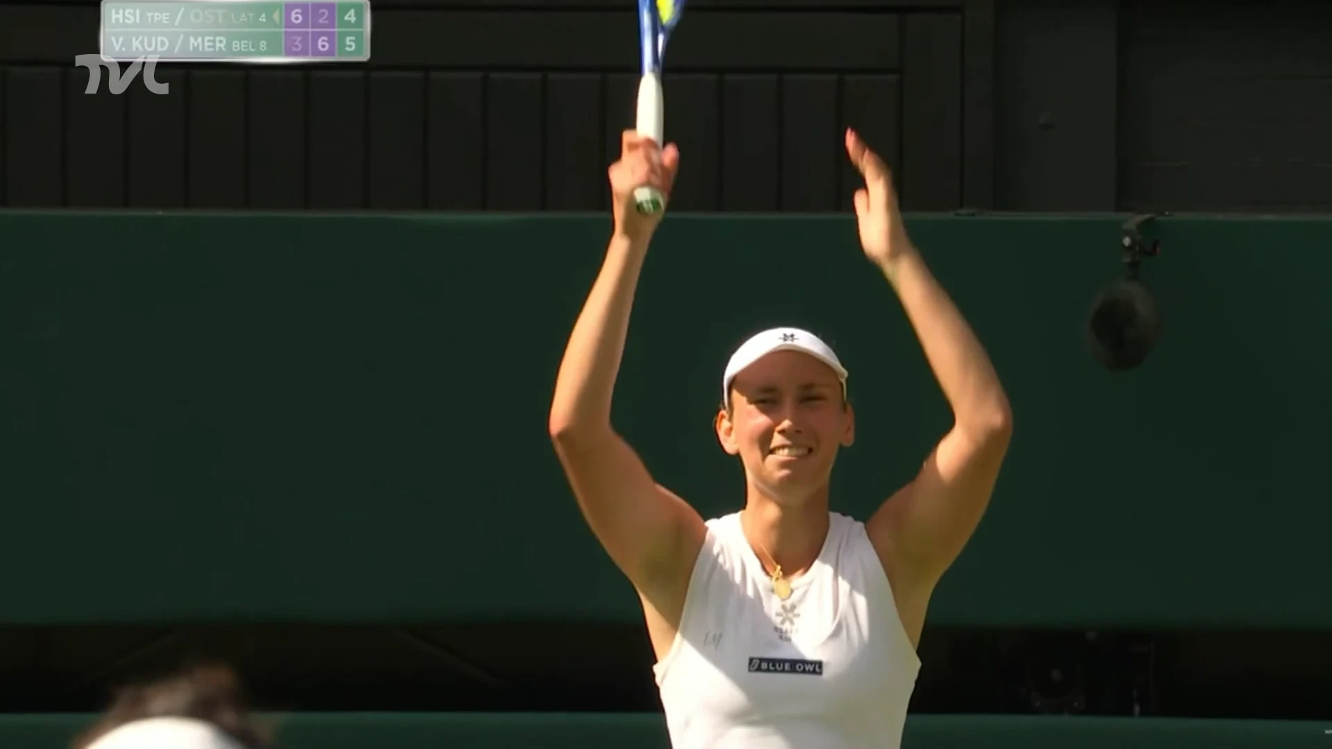 Emotionele Elise Mertens draagt vijfde grandslamtitel op aan overleden vader Guido