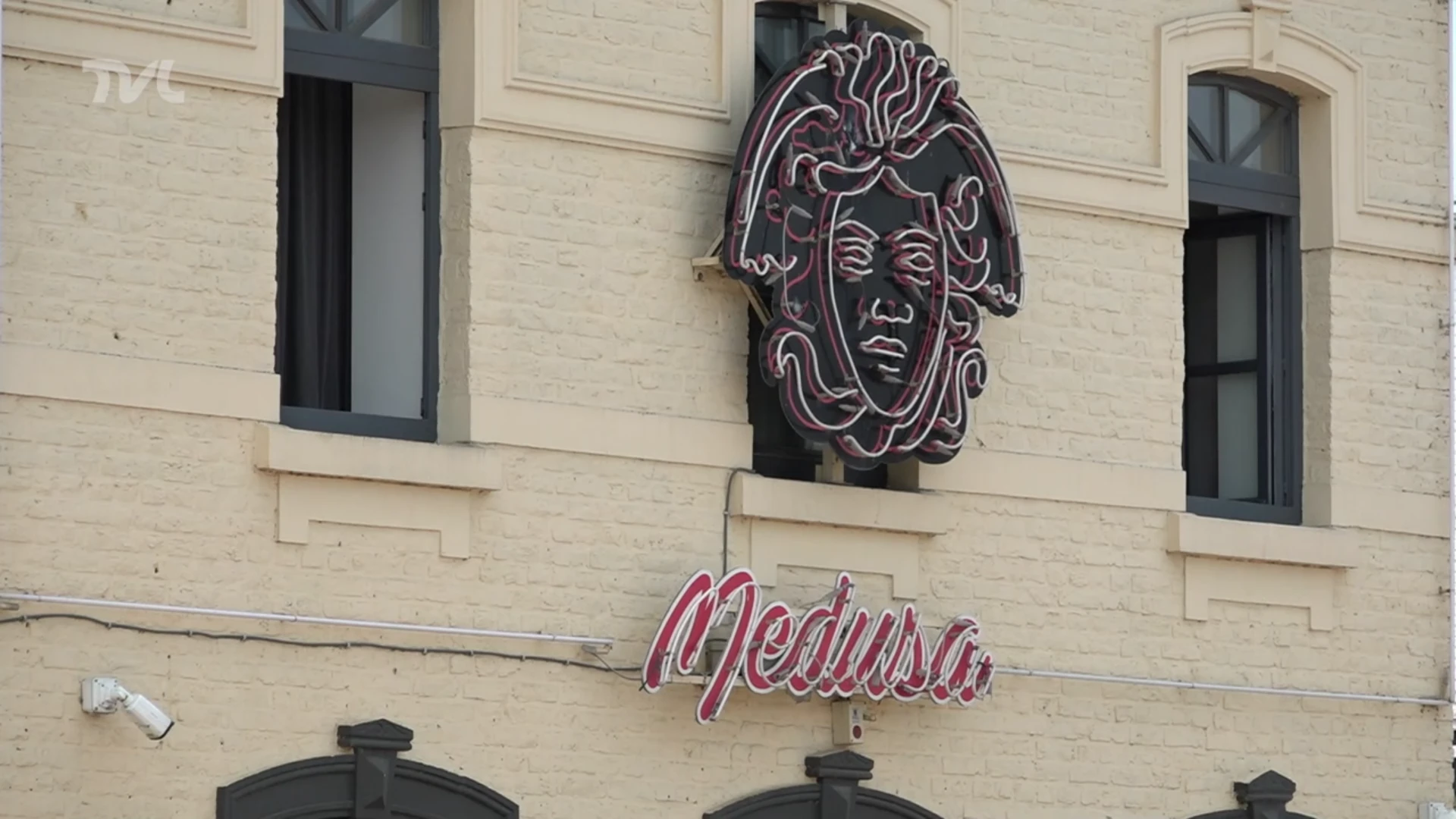 Sint-Truiden sluit Prostitutiehuis op Luikersteenweg: "Wie niet in orde is, moet dicht"
