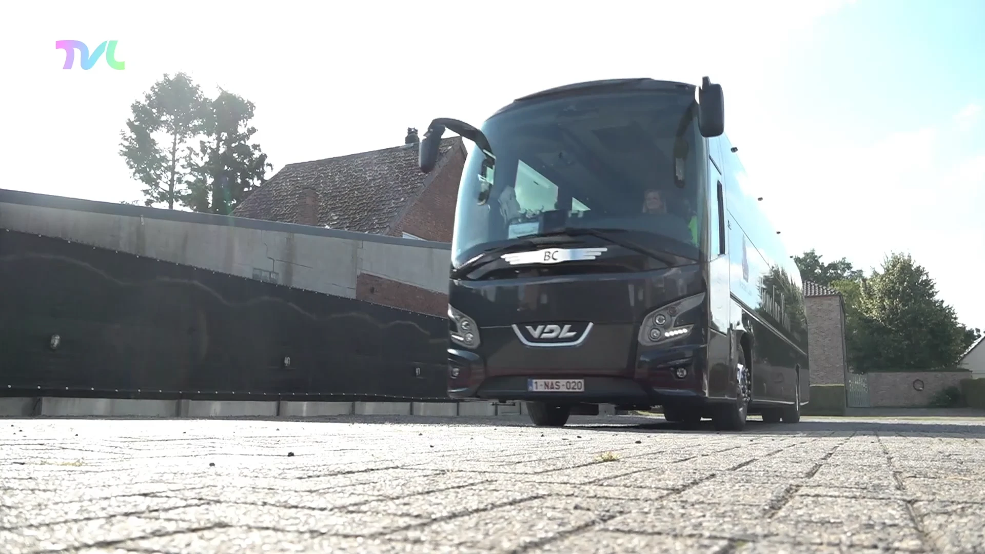 Lommels reisbedrijf Benelux Cars blaast 250 kaarsjes uit