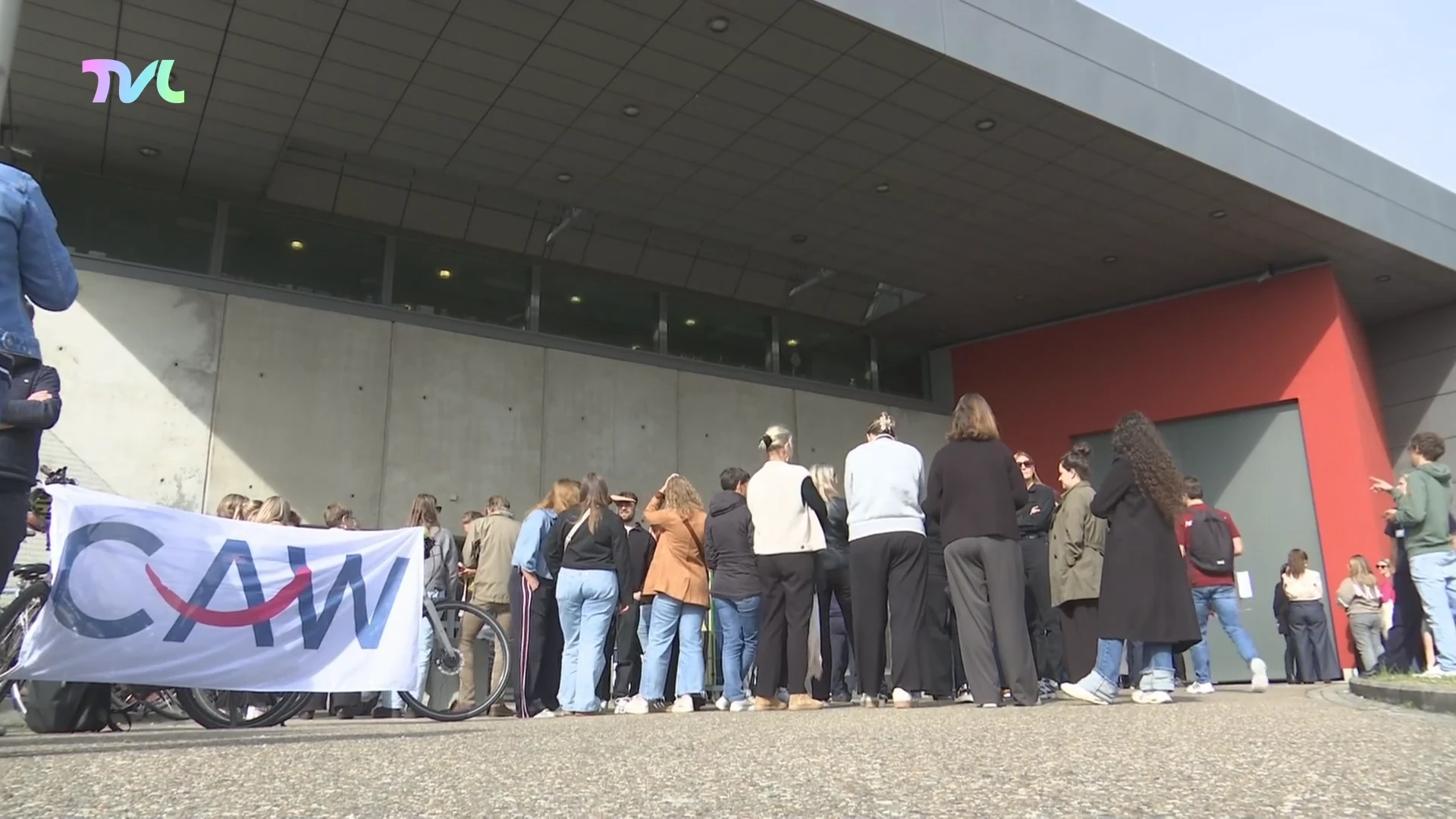 Hoofdafbeelding voor artikel Cipiers en directie van gevangenis…