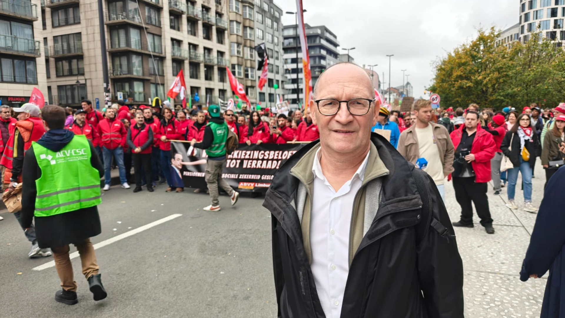 Hoofdafbeelding voor artikel Betoging gaat moeizaam vooruit:…