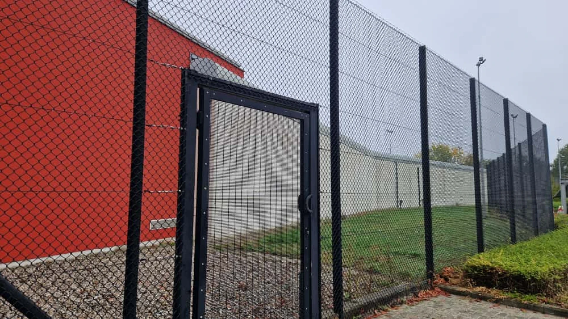 Hoofdafbeelding voor artikel 2 mensen betrapt met drugs…