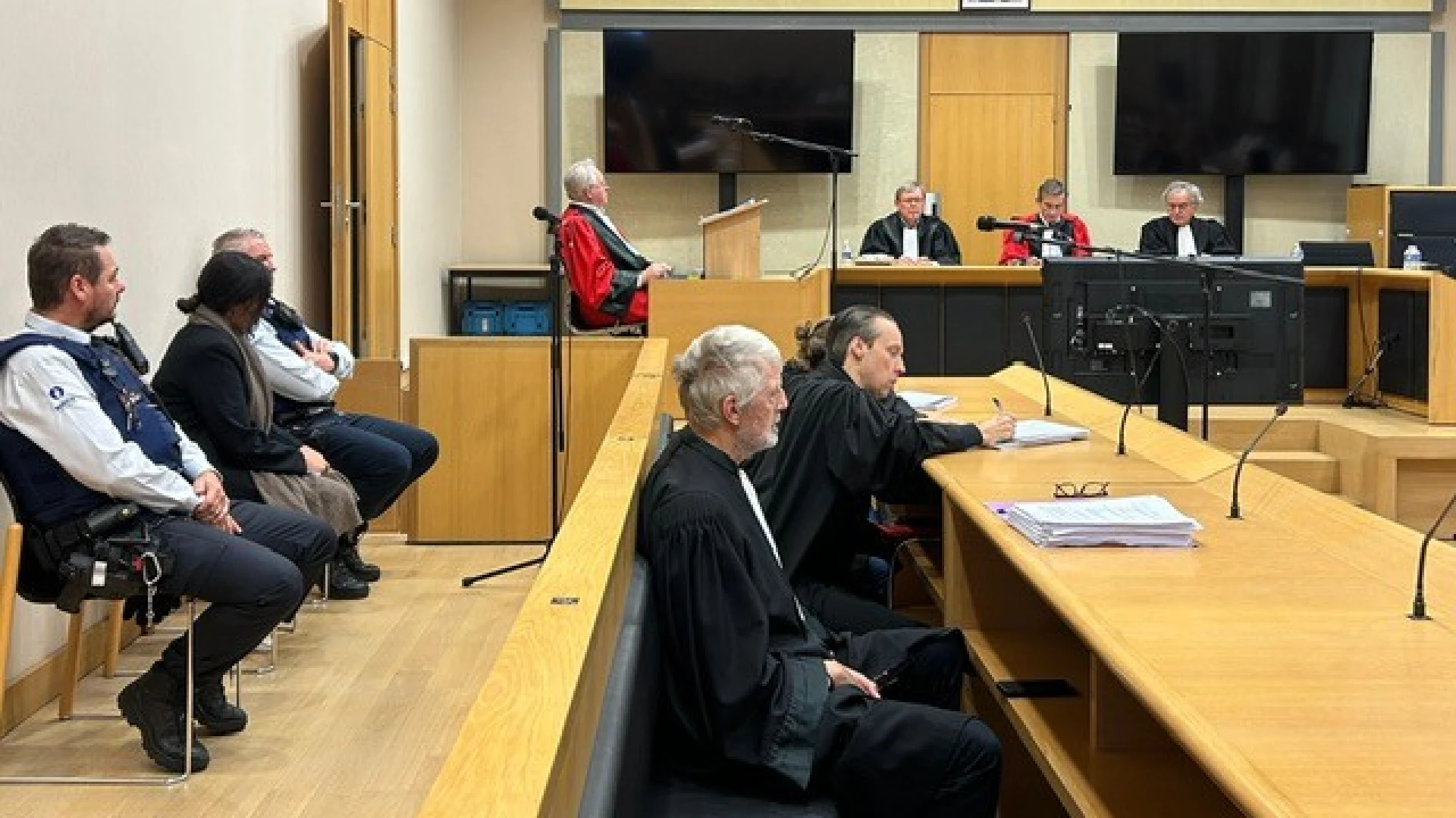 Hoofdafbeelding voor artikel 31-jarige Nora Ramzi krijgt…