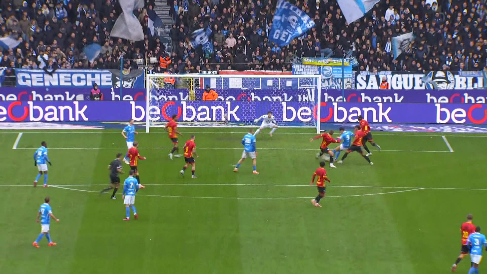 Hoofdafbeelding voor artikel Teleurstelling na nieuwe thuisnederlaag…