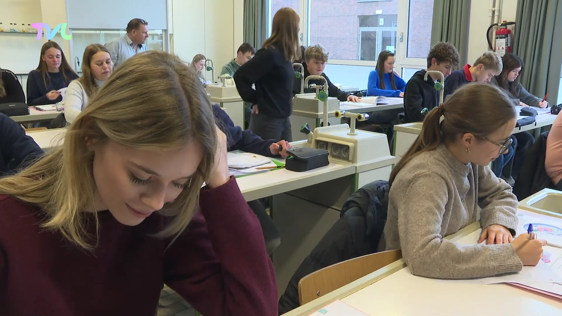 Hoofdafbeelding voor artikel Onderwijsminister Zuhal Demir…