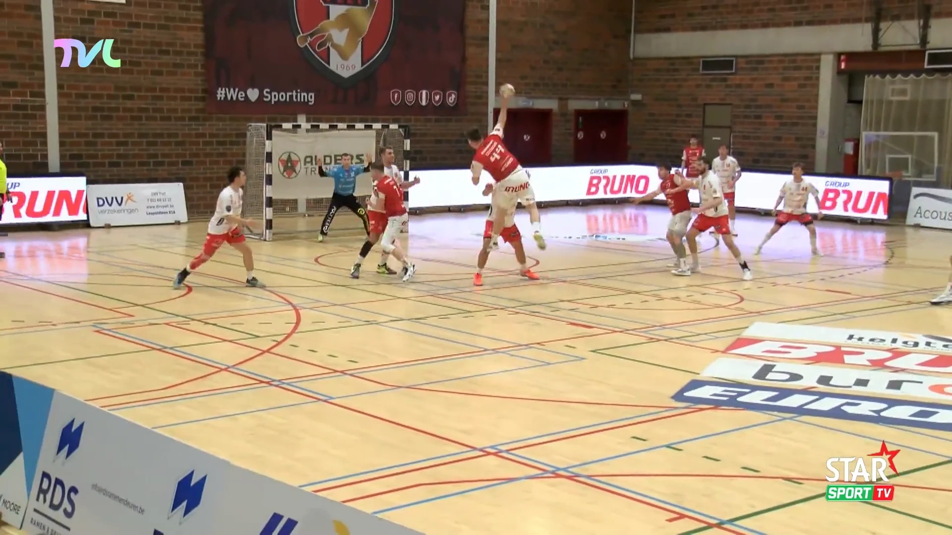 Hoofdafbeelding voor artikel Sporting Pelt neemt vlot de…