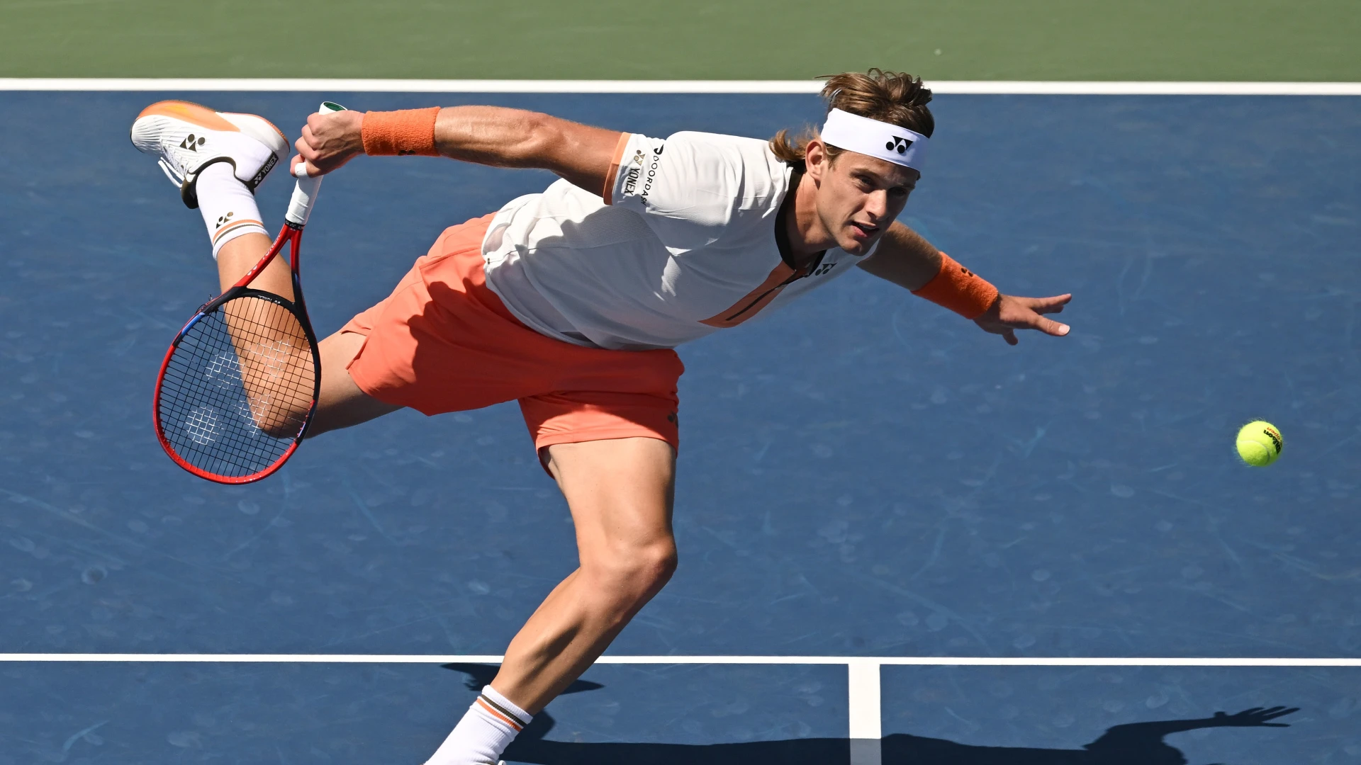 Hoofdafbeelding voor artikel Limburgse tennissers blikken…