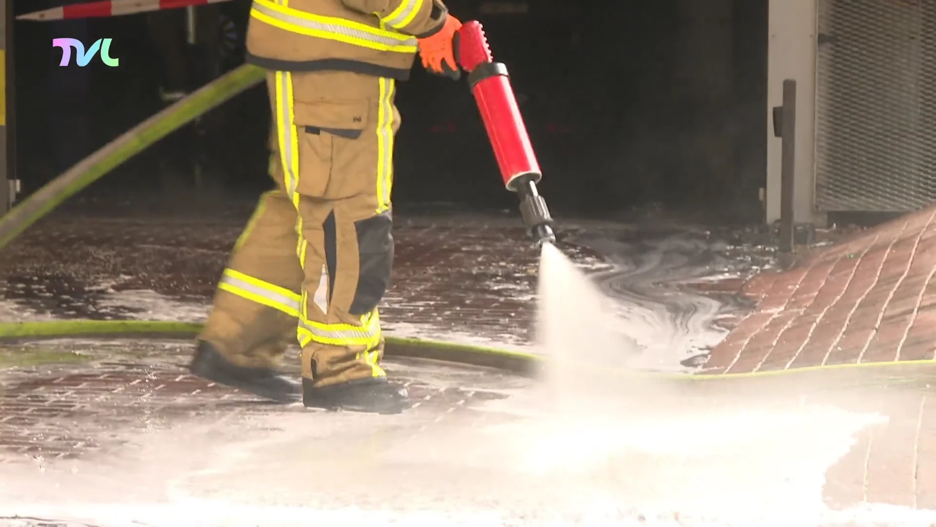 Hoofdafbeelding voor artikel Wagen brand uit in parkeergarage…