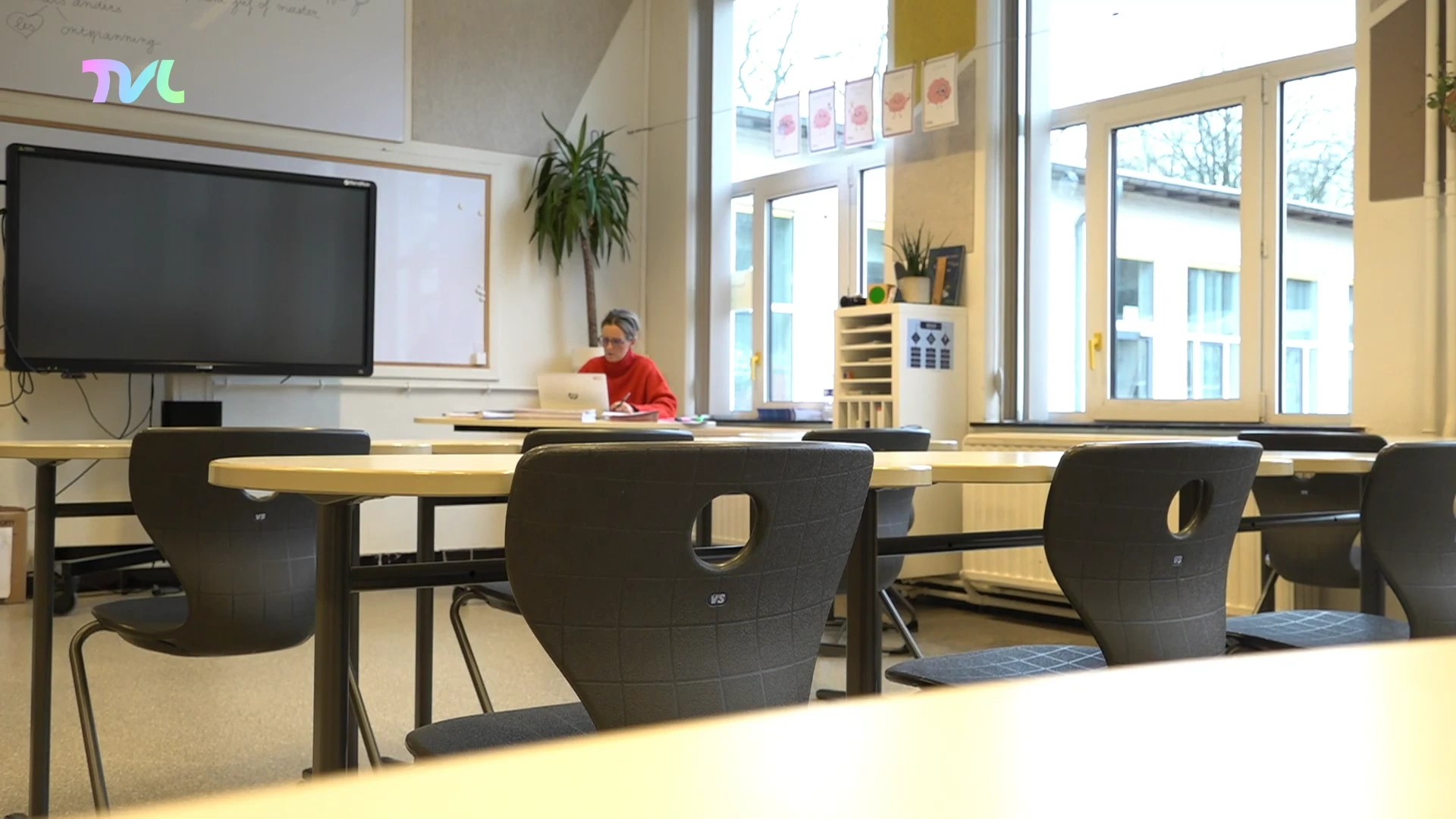 Hoofdafbeelding voor artikel Basisschooldirecteur staat…