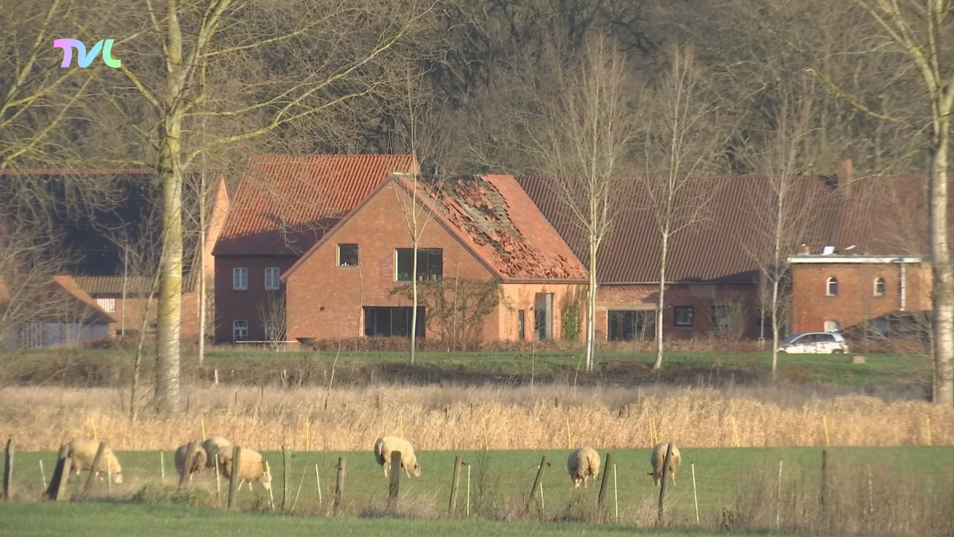 Hoofdafbeelding voor artikel Brand verwoest bijgebouw kasteel…