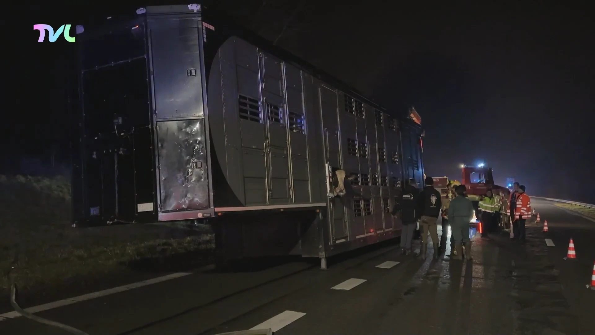 Hoofdafbeelding voor artikel Brand in vrachtwagen op E313:…