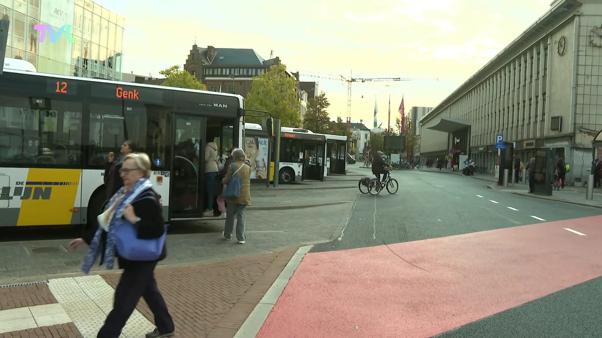 Hoofdafbeelding voor artikel E&eacute;n op vijf bussen in Limburg…