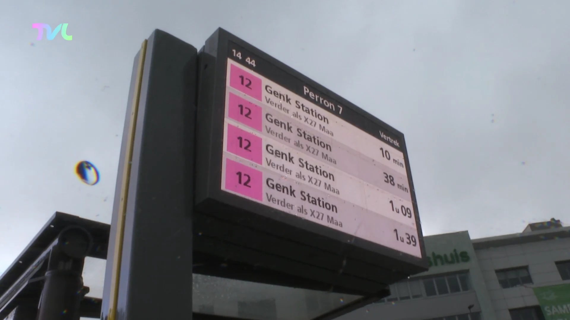 Hoofdafbeelding voor artikel Busgebruiker baalt van bussen…