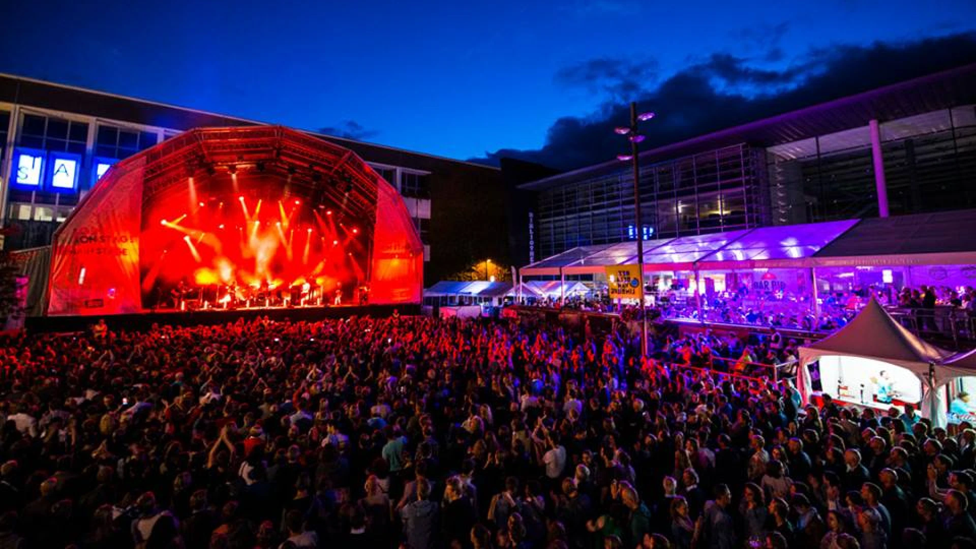 Hoofdafbeelding voor artikel Among The Saints en Andr&eacute;…