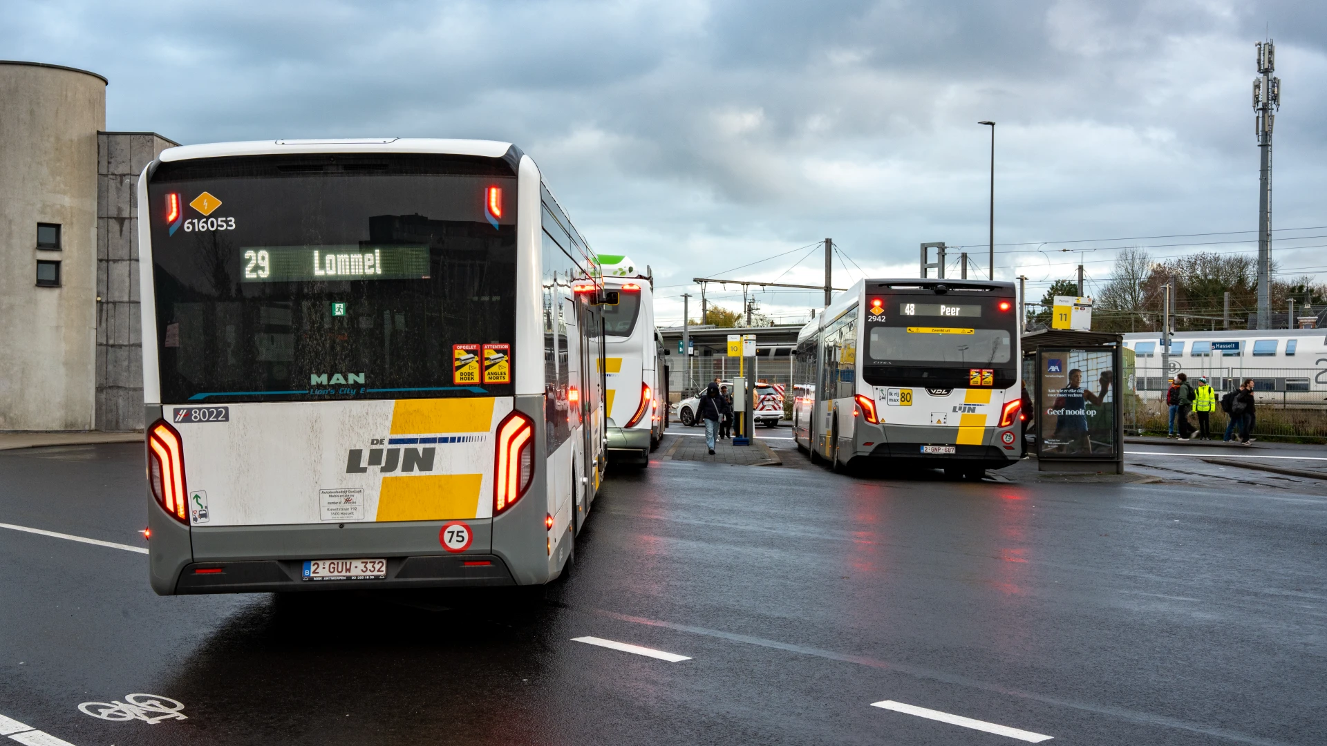 Hoofdafbeelding voor artikel Vakbonden De Lijn willen 9…