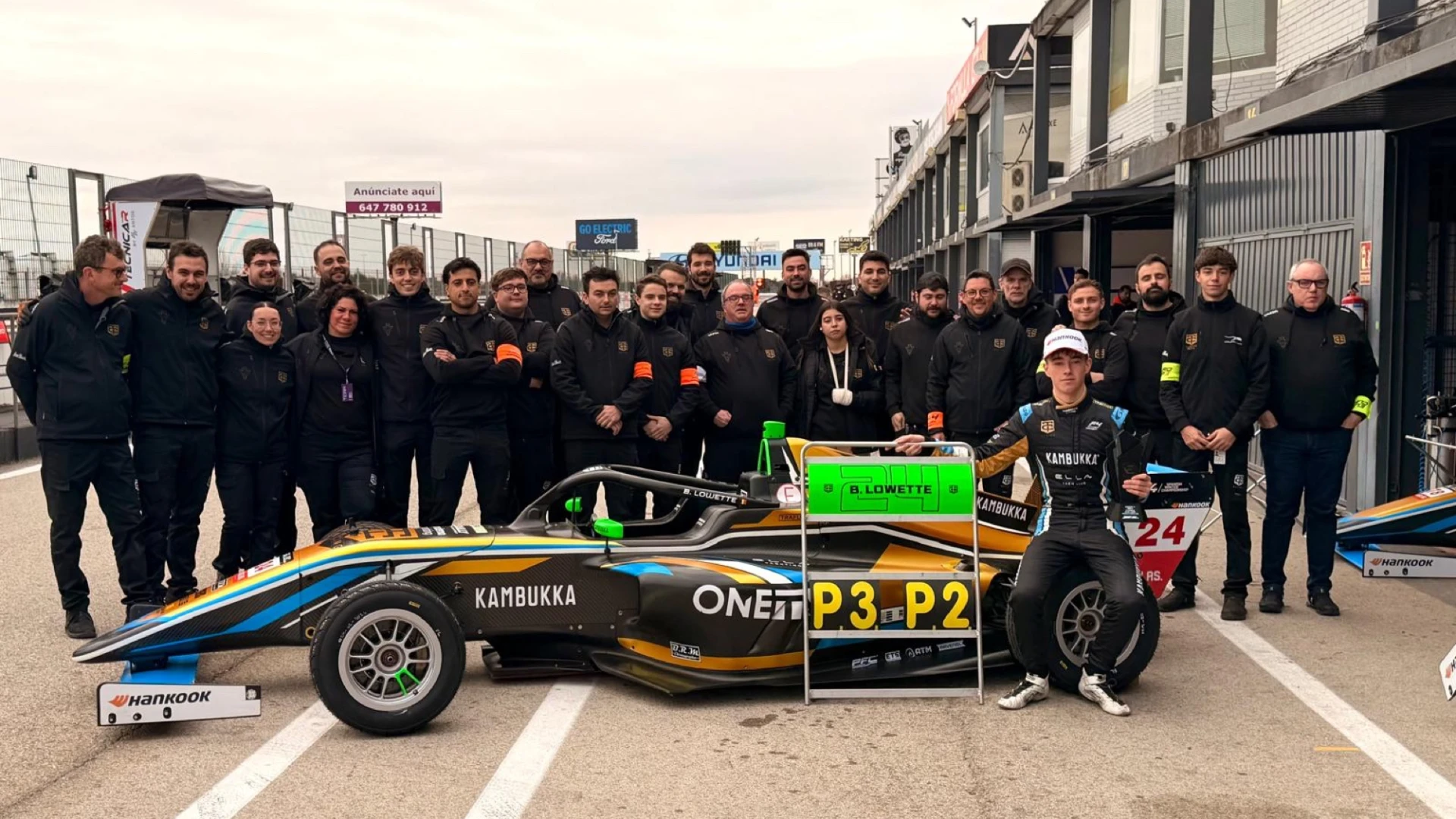 Hoofdafbeelding voor artikel 16-jarige Hasselaar op podium…