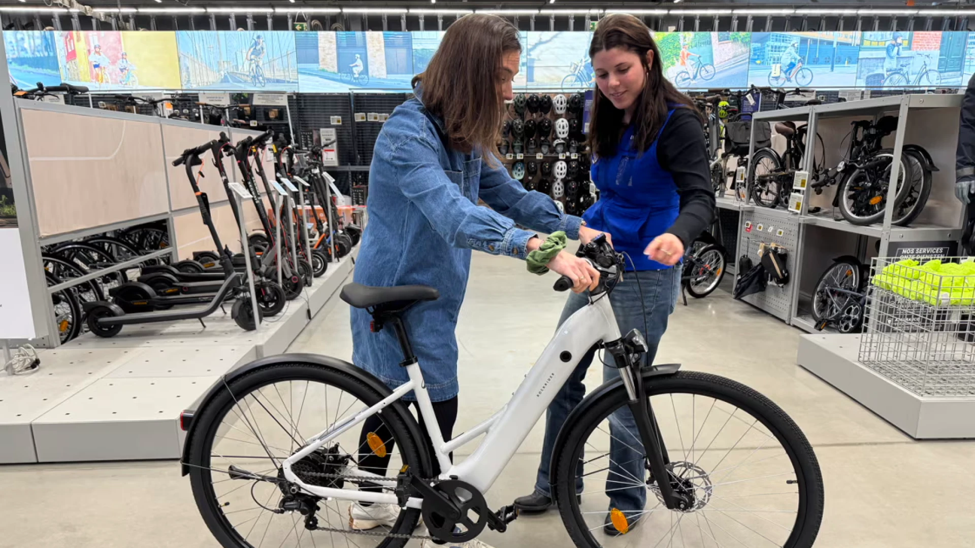 Hoofdafbeelding voor artikel Decathlon introduceert fietsleasing…