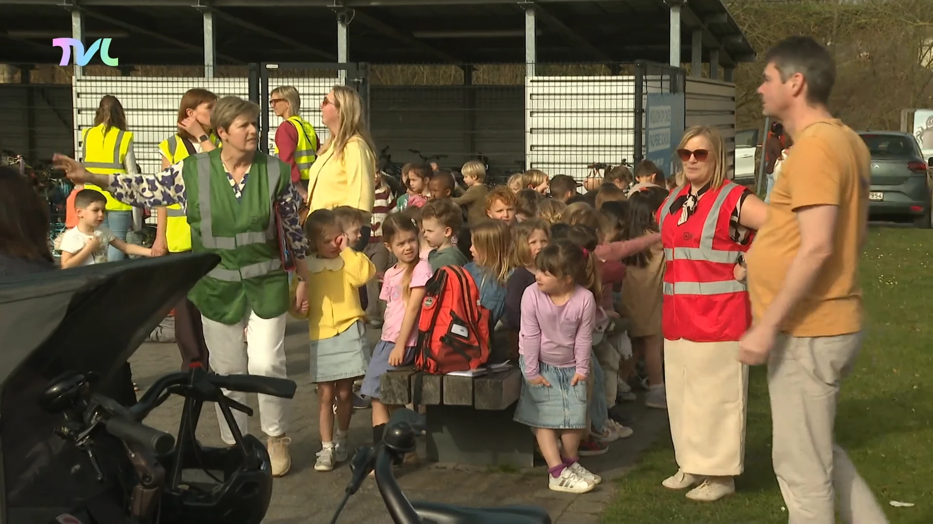 Hoofdafbeelding voor artikel 400 leerlingen ge&euml;vacueerd…