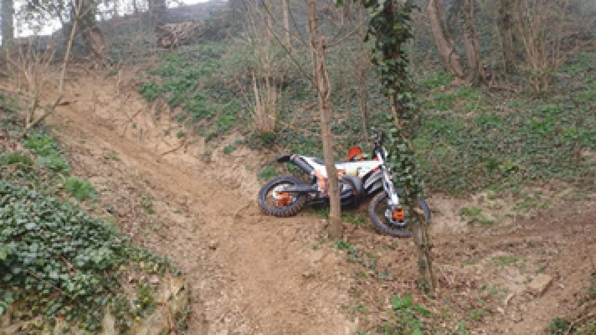 Hoofdafbeelding voor artikel Politie betrapt wildcrossers…