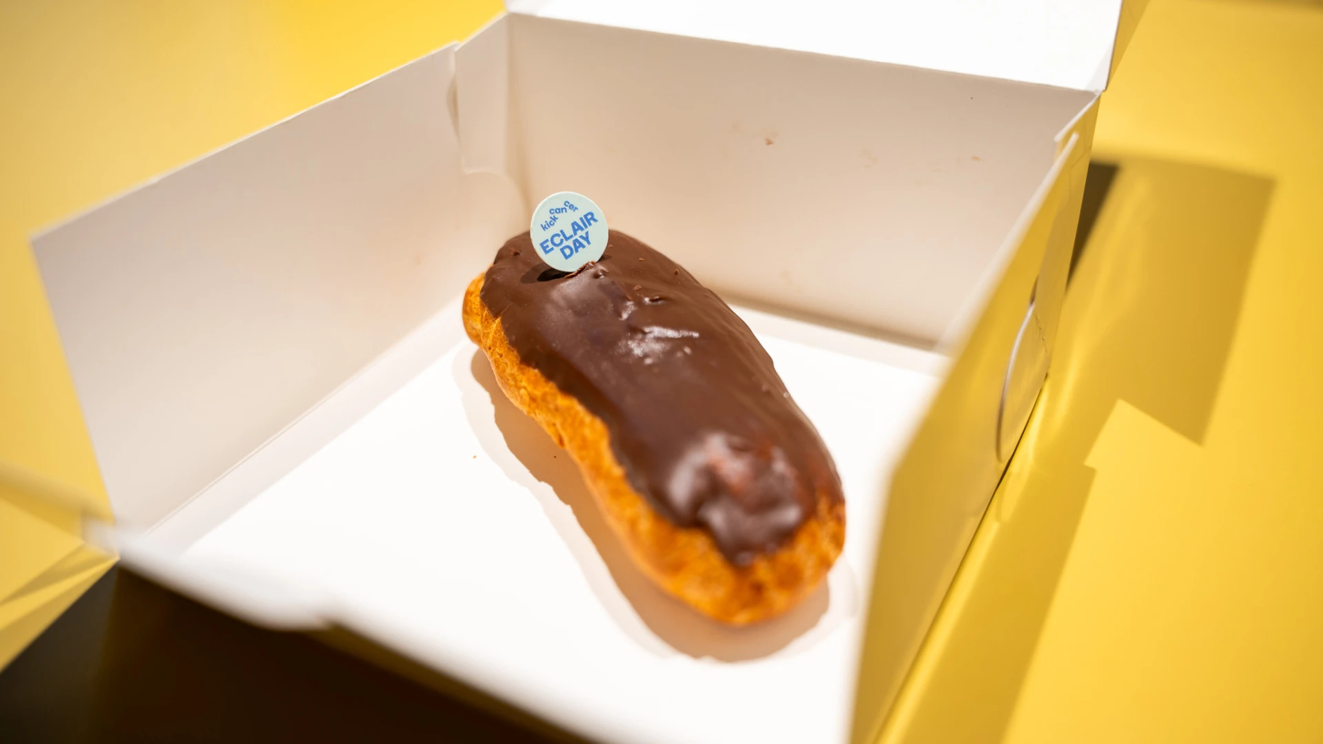 Hoofdafbeelding voor artikel Dag van de Eclair steunt kinderkankeronderzoek:…