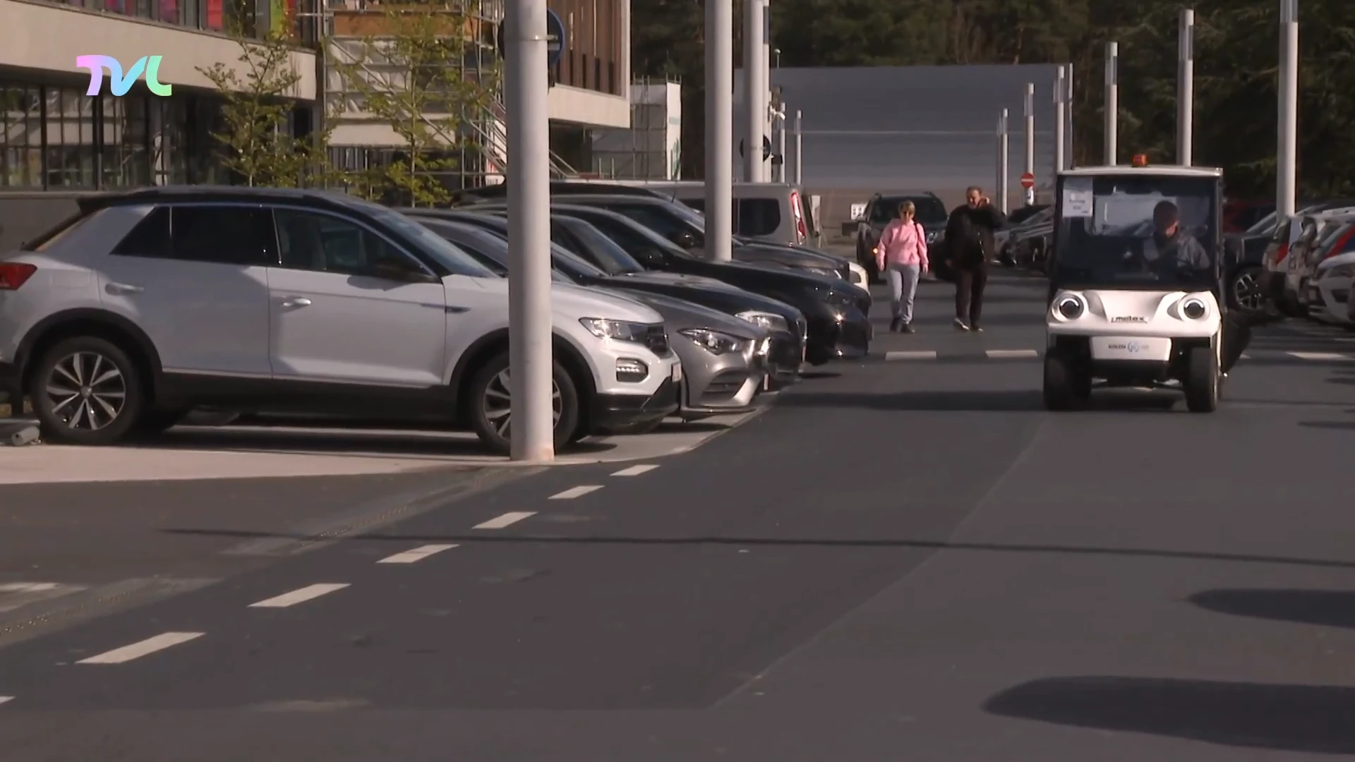 Hoofdafbeelding voor artikel Golfkarretje brengt pati&euml;nten…