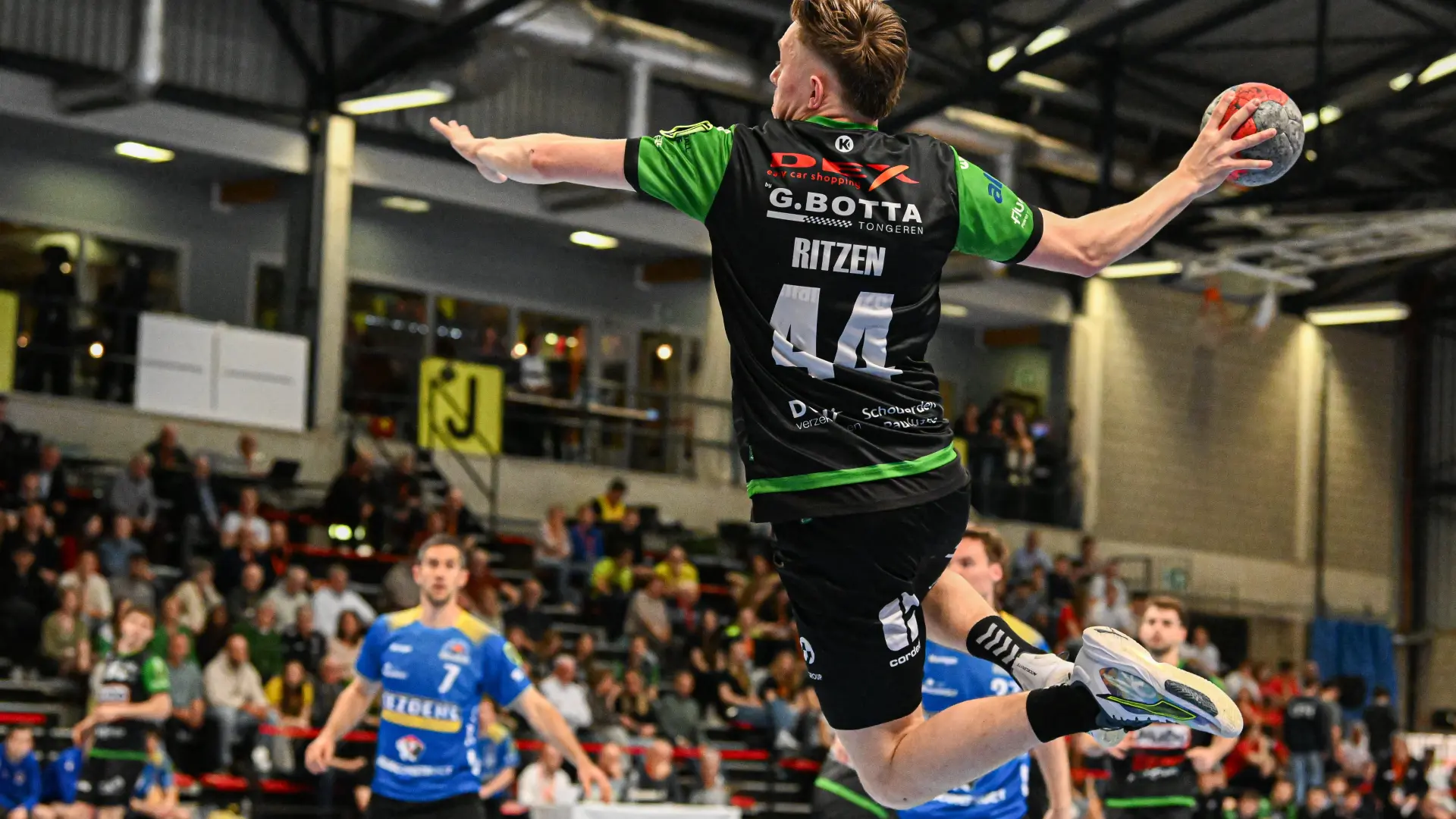 Hoofdafbeelding voor artikel Hubo Handbal wint bekerfinale…