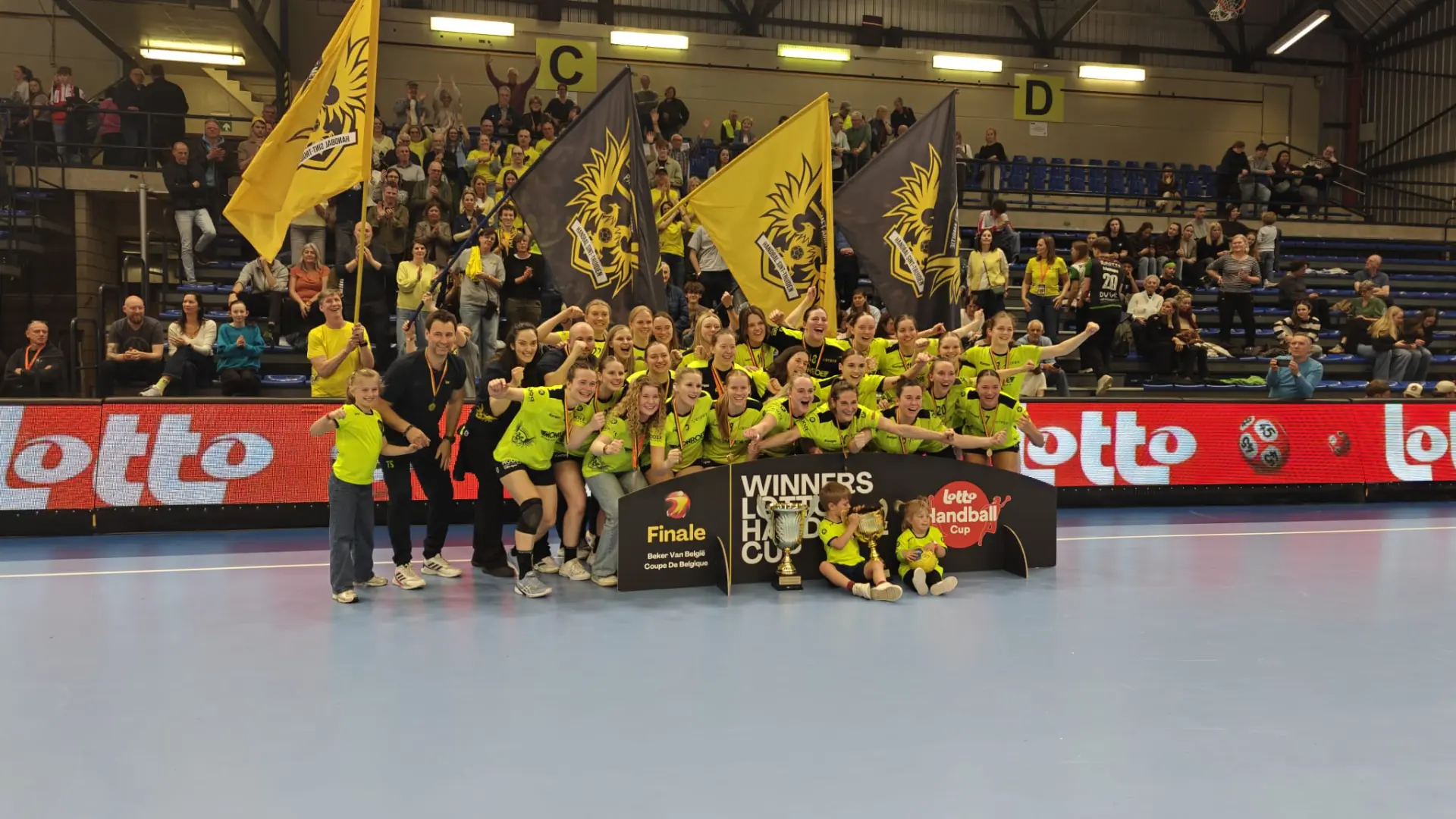 Hoofdafbeelding voor artikel Dames van Sint-Truiden pakken…