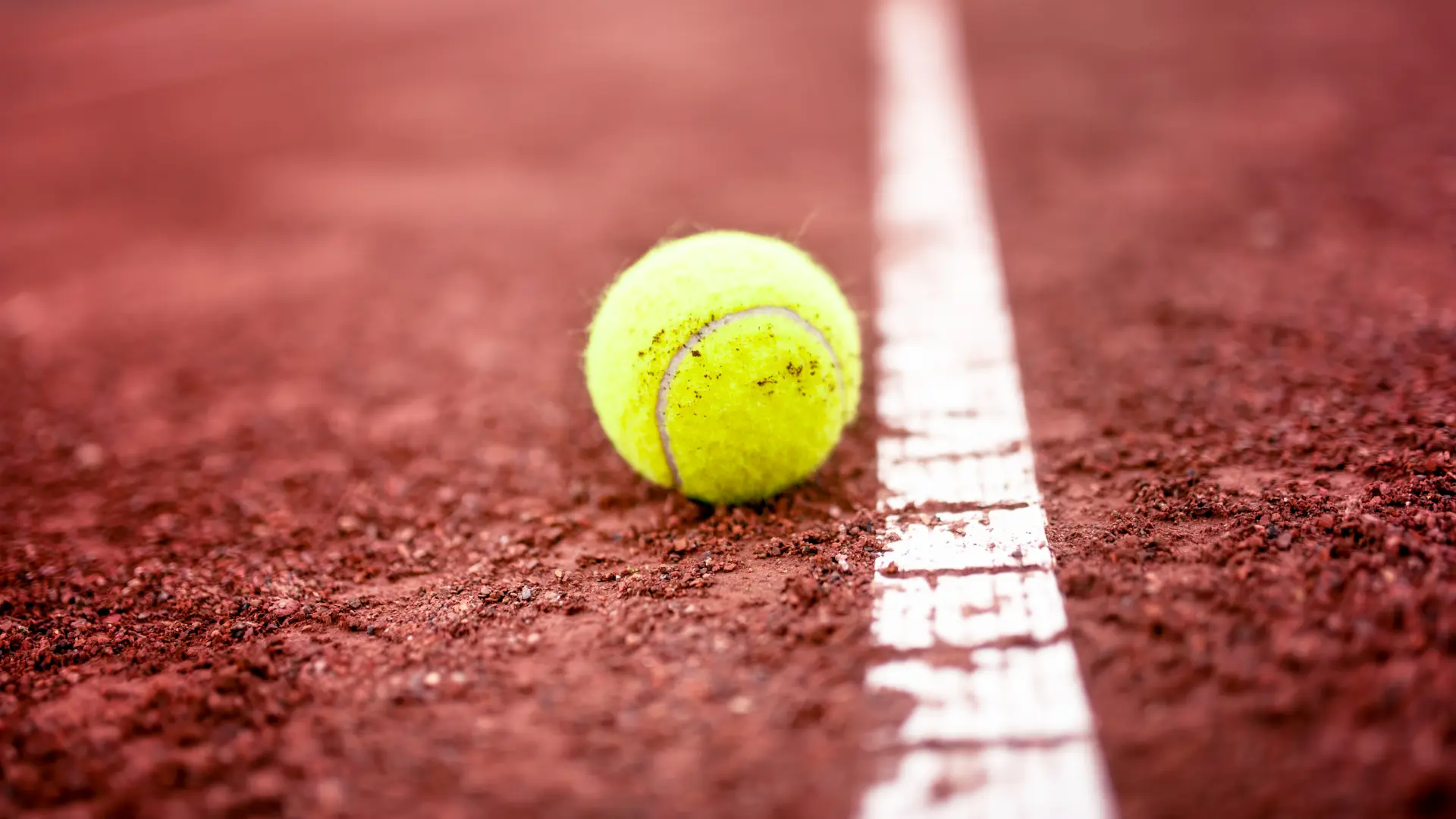 Hoofdafbeelding voor artikel Meer meisjes op het tennisveld:…