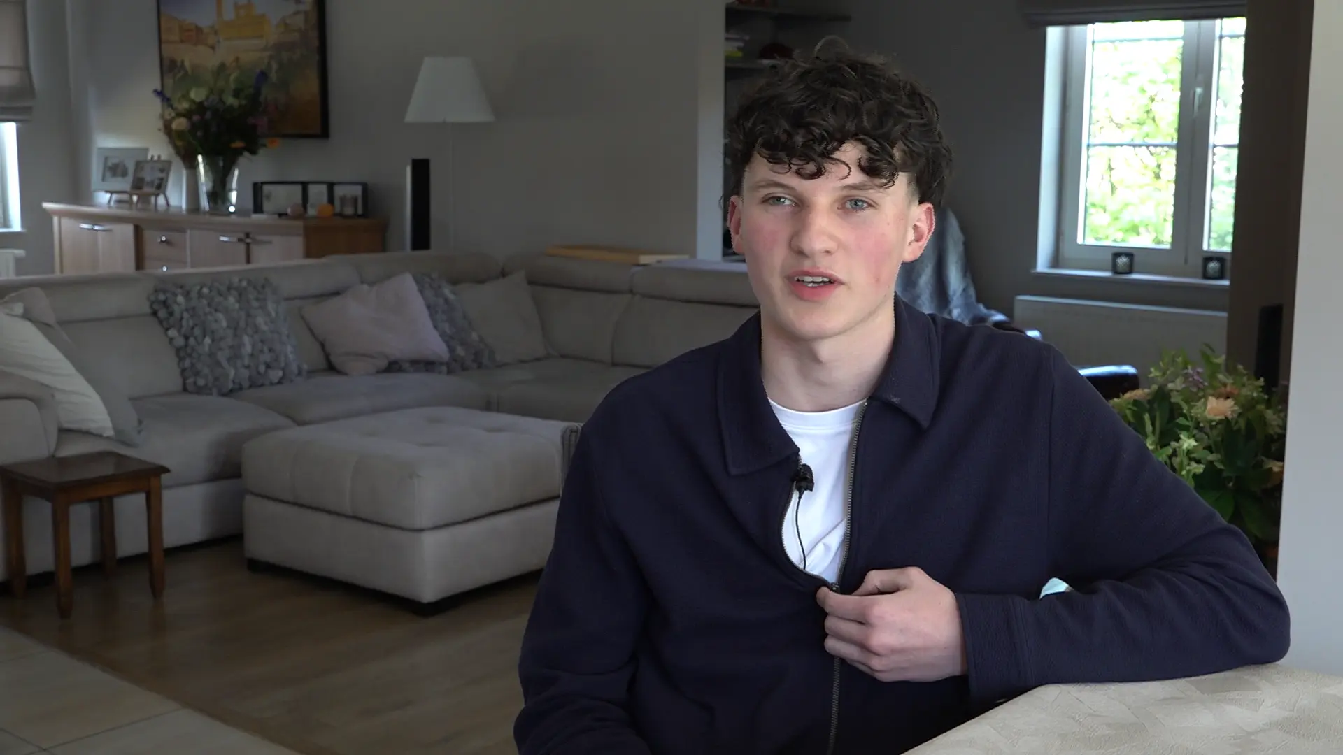 Hoofdafbeelding voor artikel C&eacute;dric is gewond na buscrash…