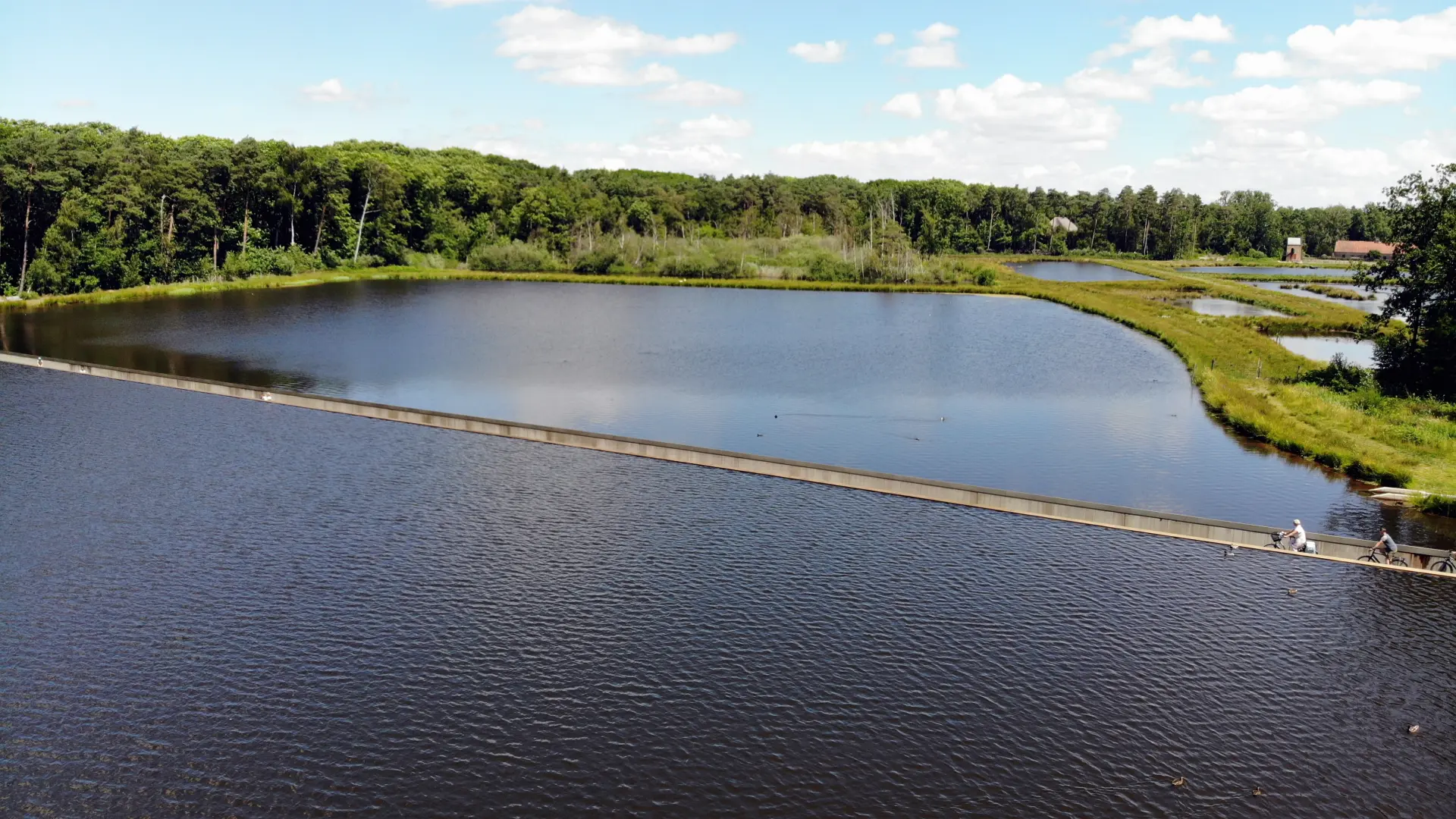 Hoofdafbeelding voor artikel Tien jaar fietsen door het…
