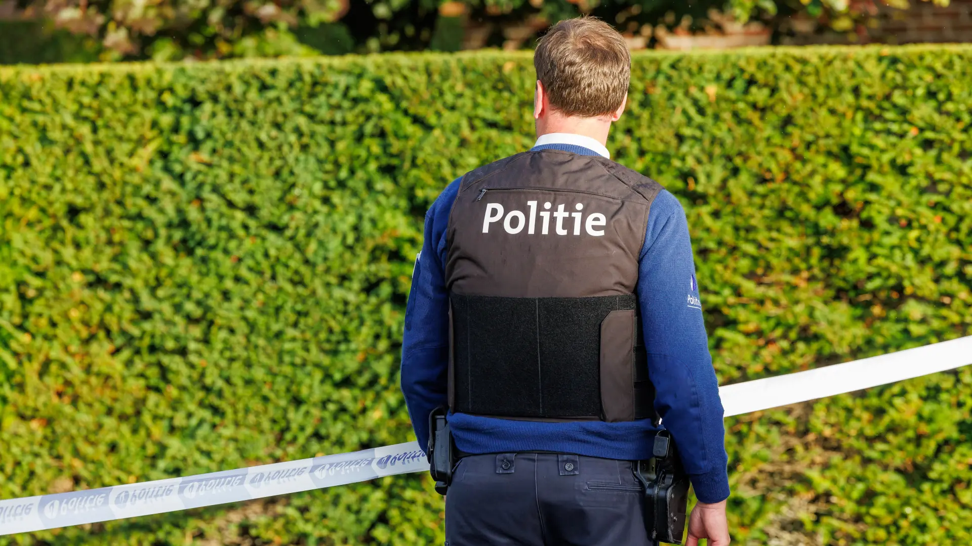 Hoofdafbeelding voor artikel Achtervolging uit Nederland…