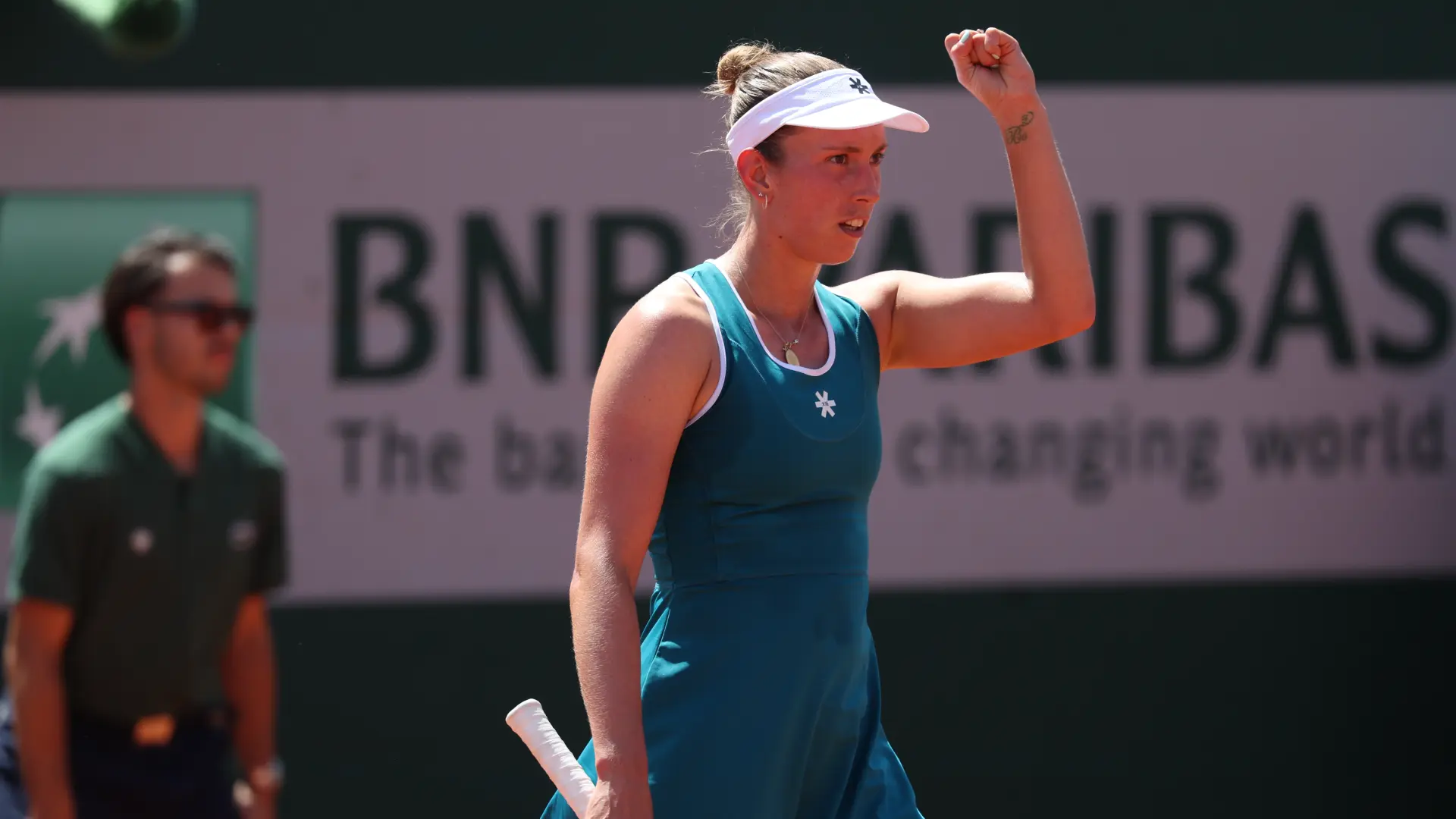 Hoofdafbeelding voor artikel Elise Mertens vlot naar tweede…