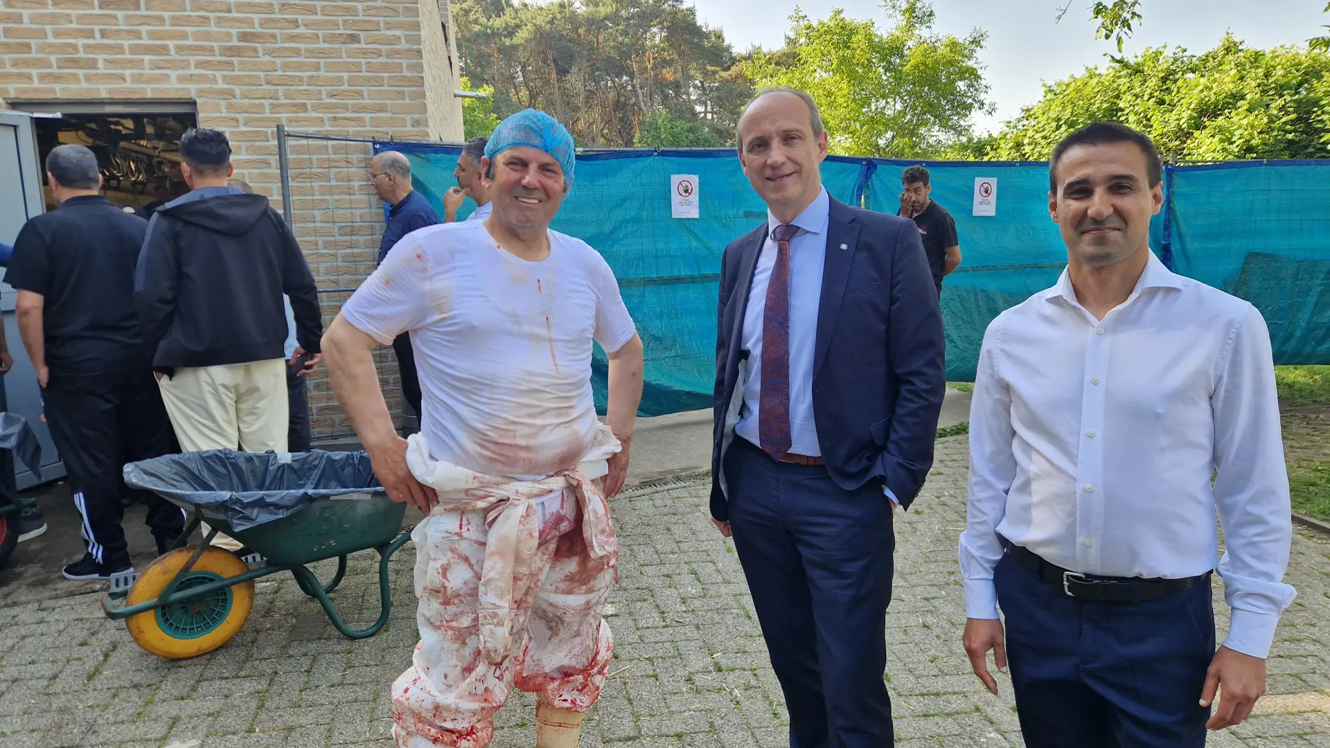 Hoofdafbeelding voor artikel Ongeveer 200 slachtbrieven…