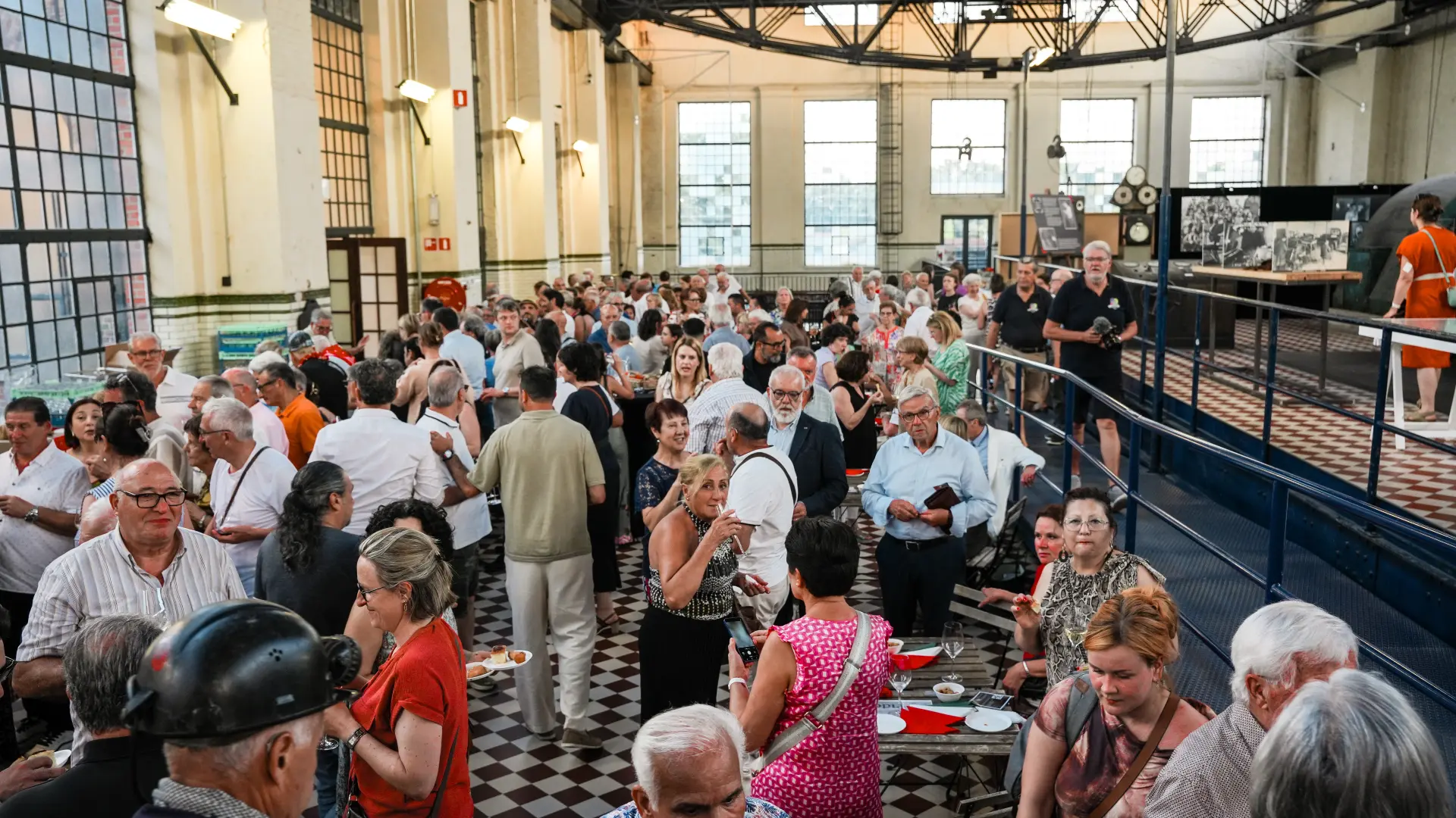 Hoofdafbeelding voor artikel C-Mine opent expo 'Sporen…