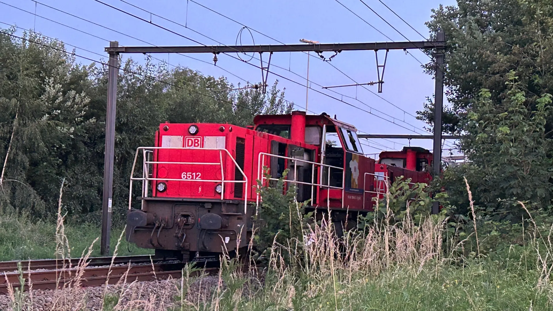 Hoofdafbeelding voor artikel Trein vat vuur in Bilzen-Hoeselt,…