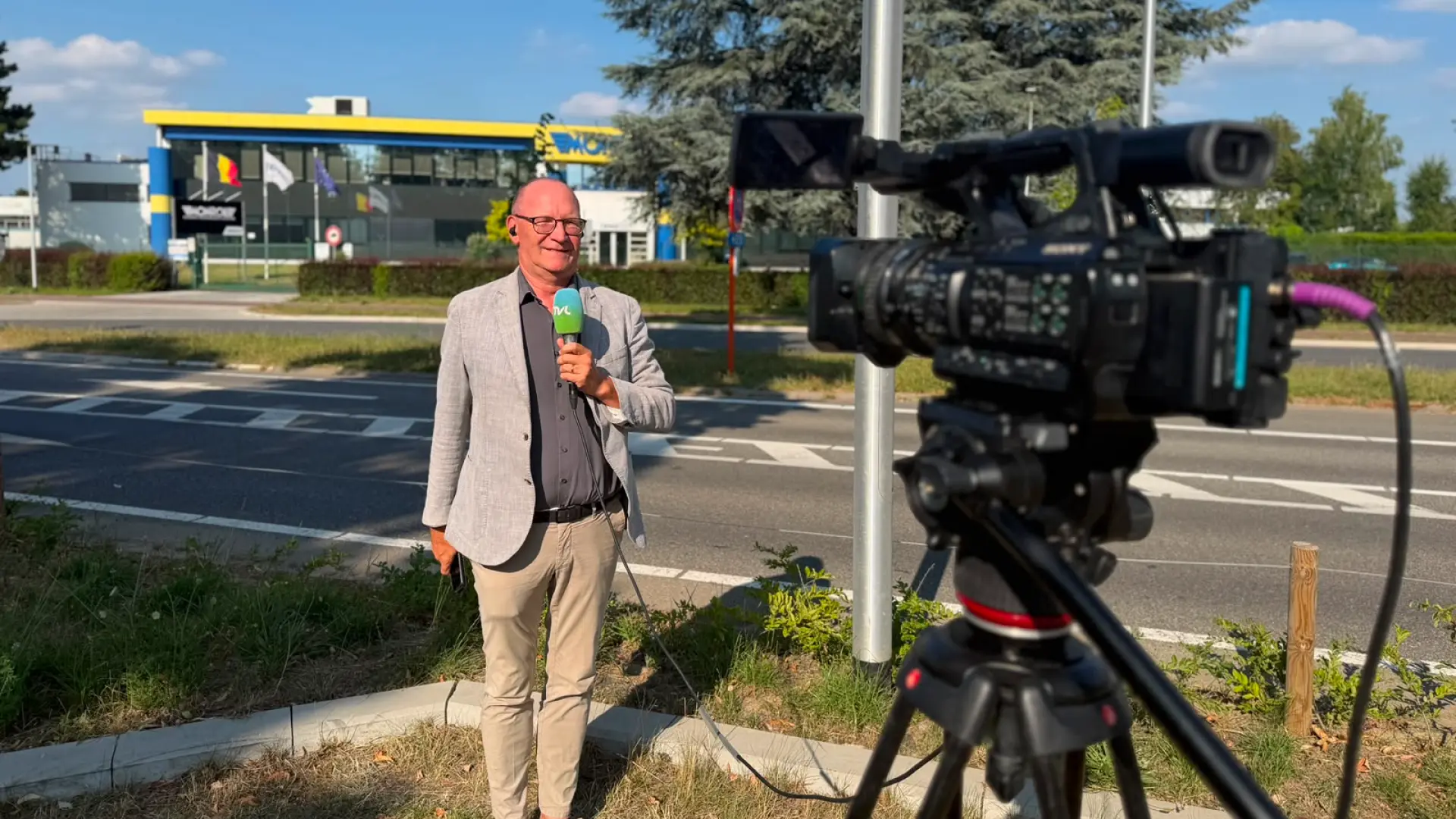 Hoofdafbeelding voor artikel Live naar Luc Moons in Sint-Truiden:…