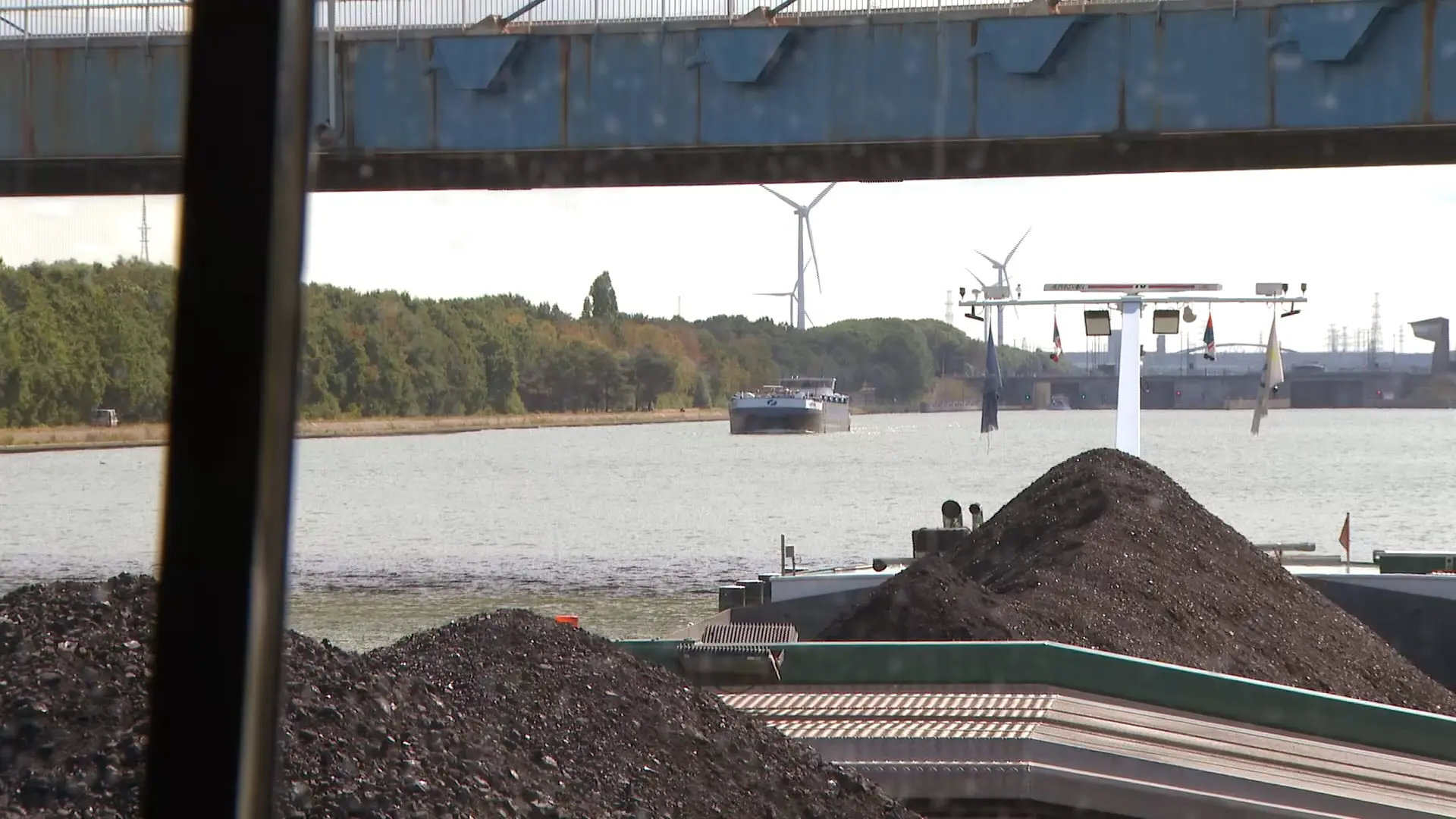 Hoofdafbeelding voor artikel Lage Rijn jaagt transportkosten…
