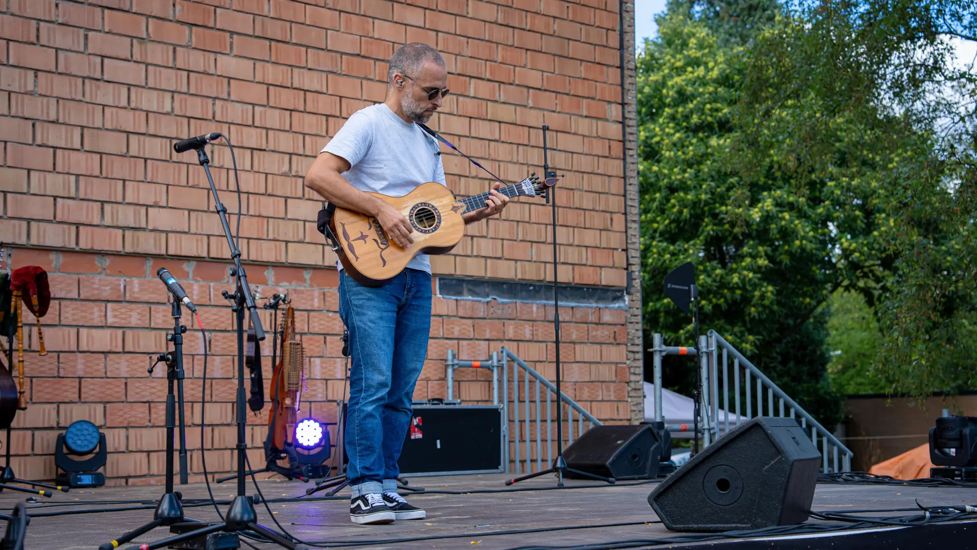 Hoofdafbeelding voor artikel Portugese muzikant maakt met…