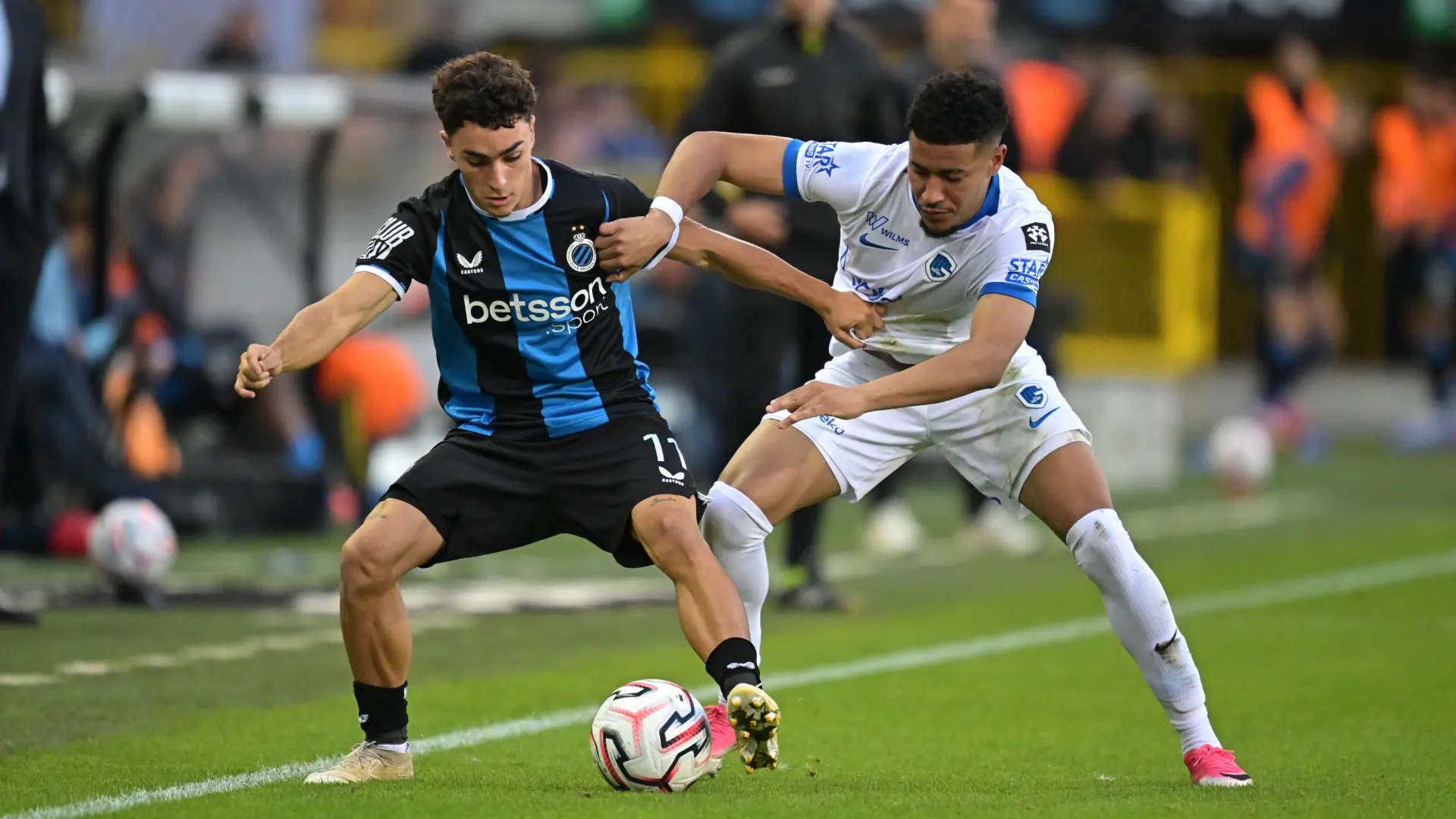 Hoofdafbeelding voor artikel Racing Genk wacht lange inhaalrace…