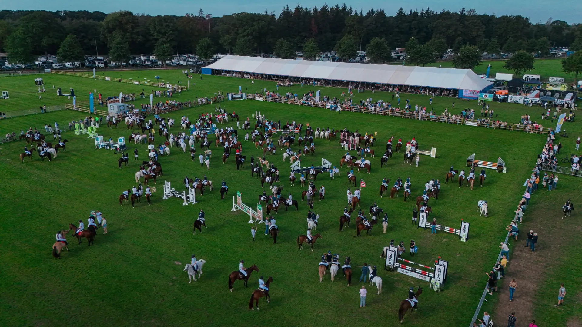Hoofdafbeelding voor artikel Familie Philippaerts host…
