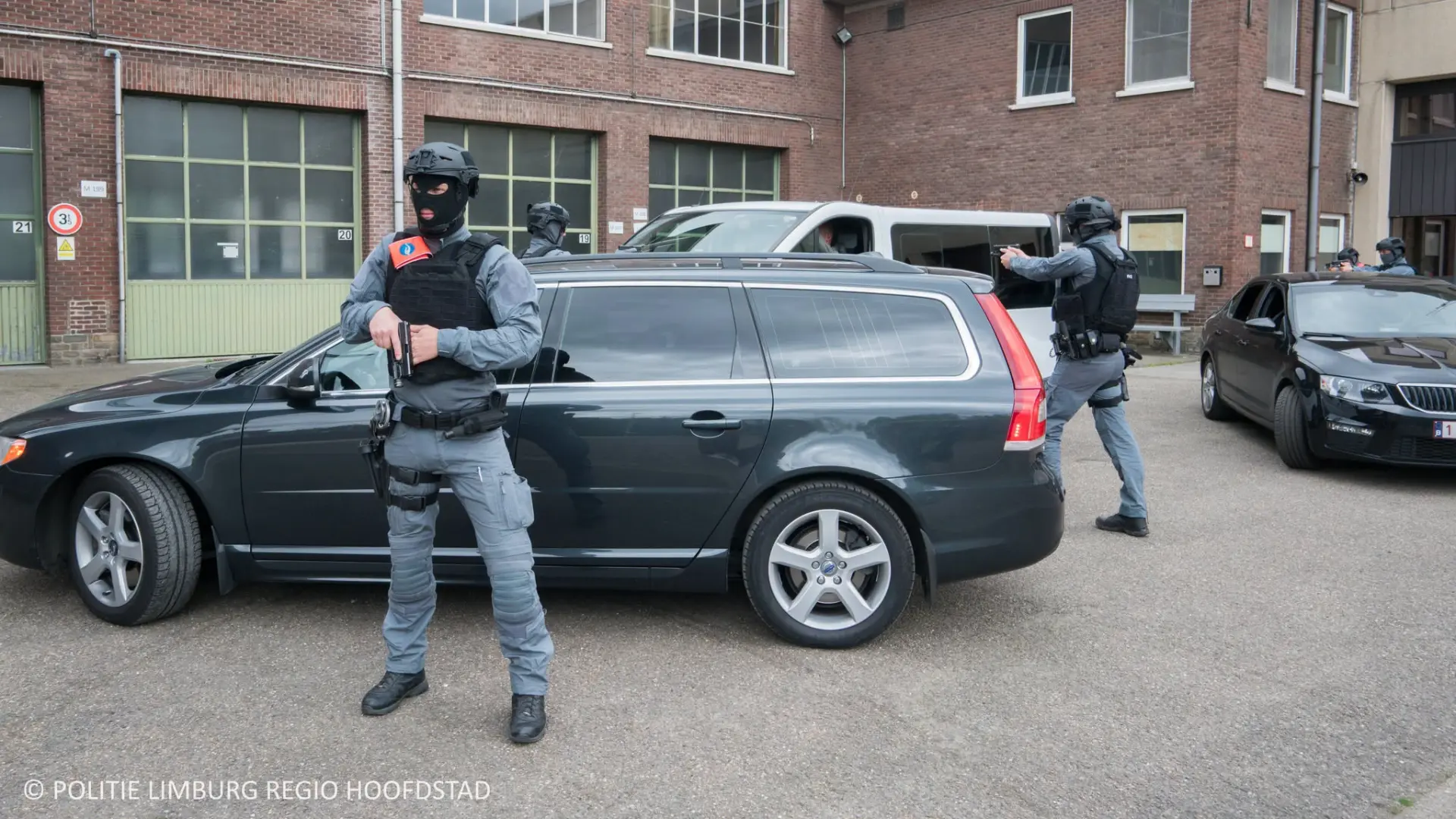 Hoofdafbeelding voor artikel Spectaculaire arrestaties…