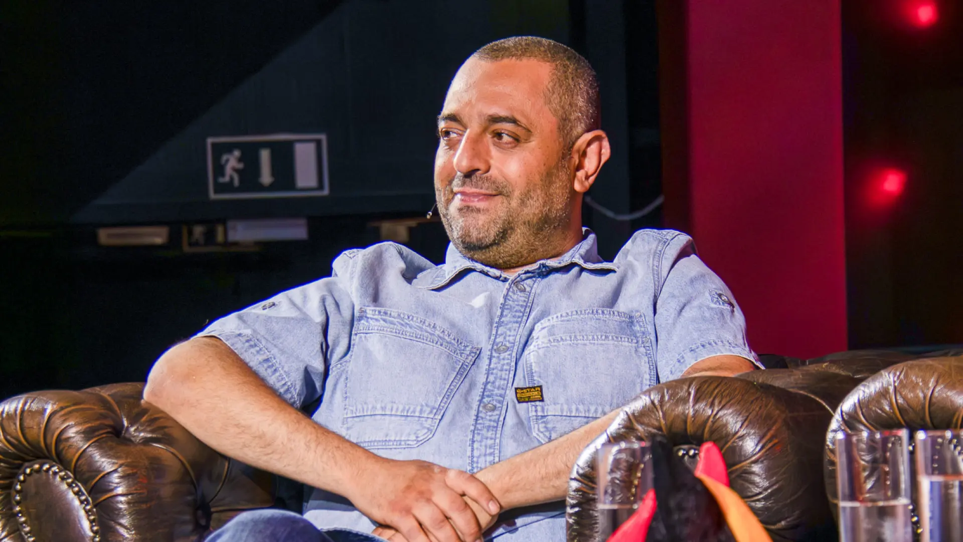 Hoofdafbeelding voor artikel Comedian Erhan Demirci krijgt…