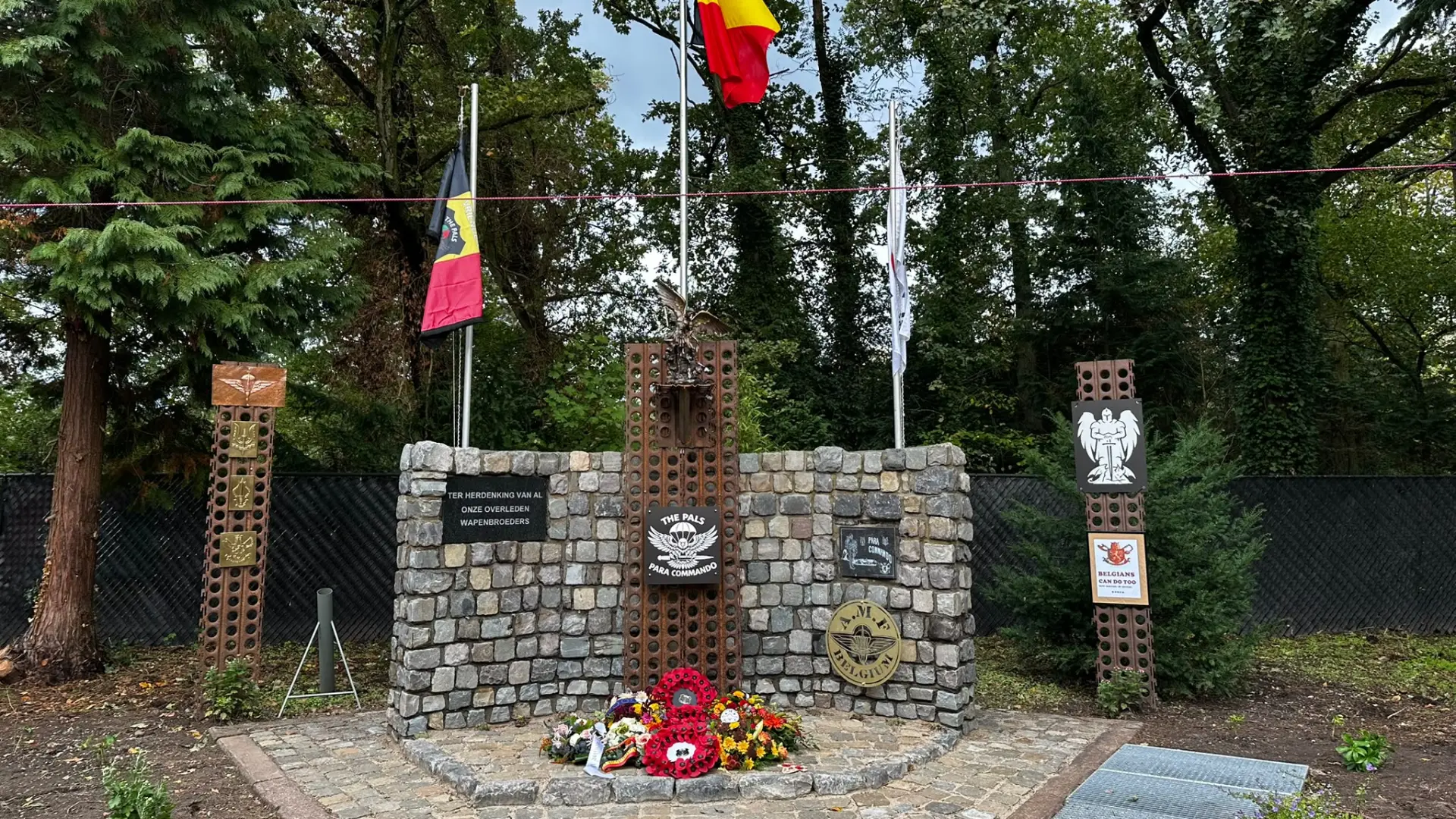 Nieuw herdenkingsmonument ingehuldigd in Leopoldsburg: meer dan 120 aanwezigen