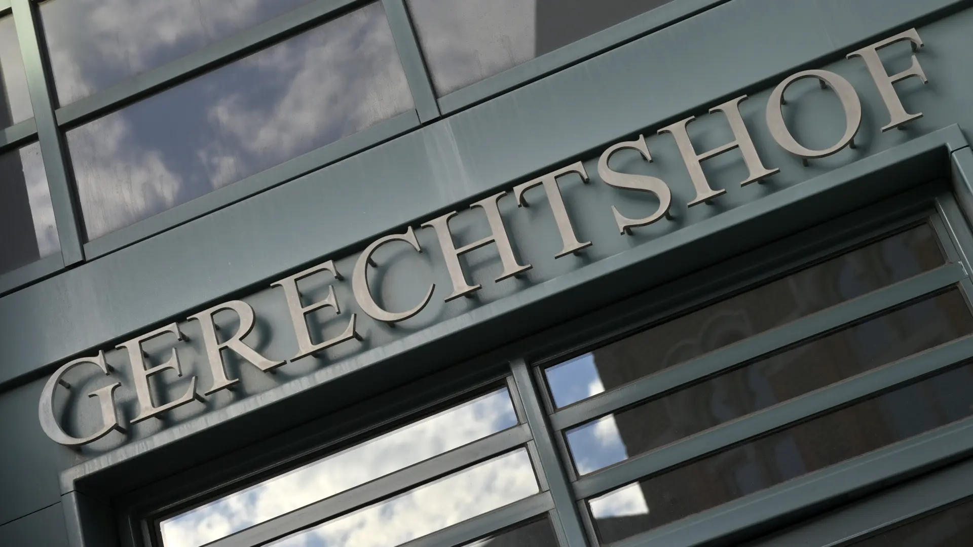 Hoofdafbeelding voor artikel Twintiger uit Bree riskeert…