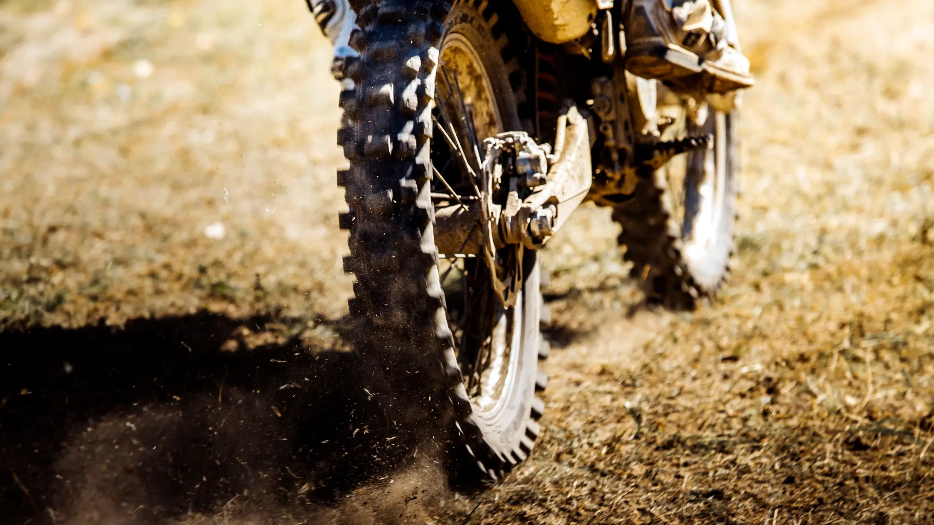 Hoofdafbeelding voor artikel Bestuurder van crossmotor…