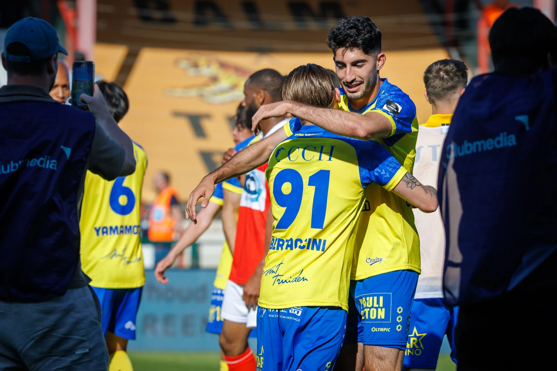 STVV blijft in eerste klasse na gelijkspel tegen Kortrijk en verlies van Cercle Brugge