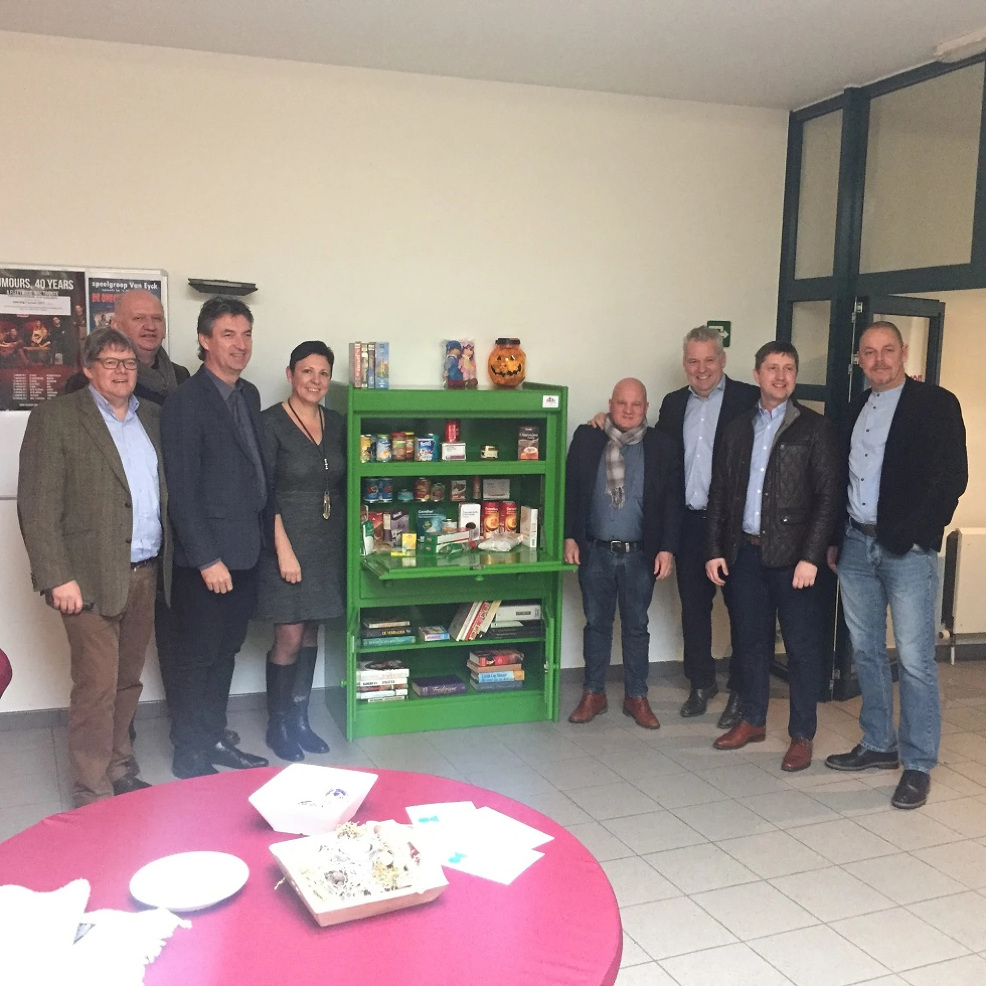 Doorgeefkast voor minderbedeelden in Maaseik
