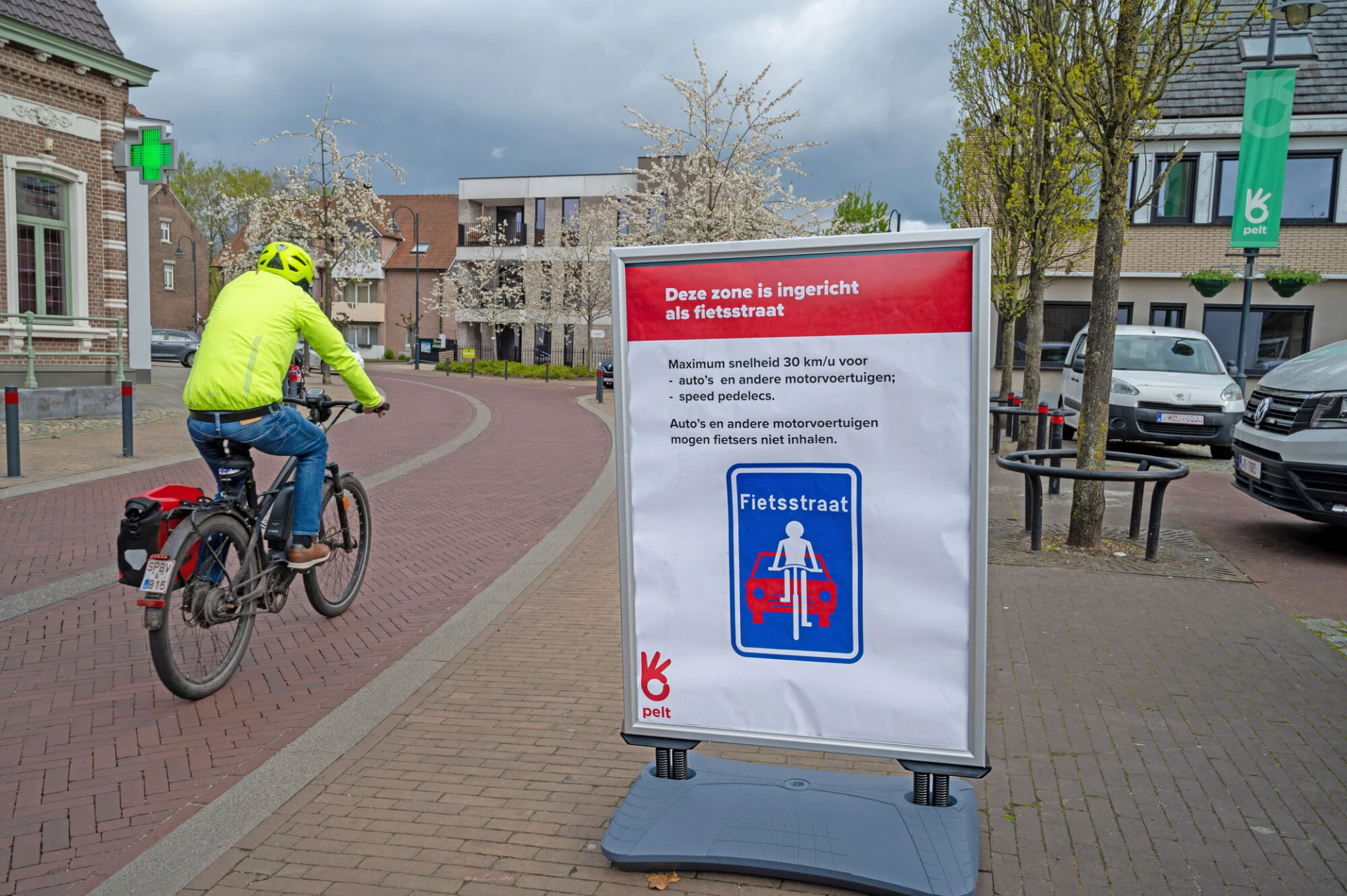 Evaluatie proefopstellingen ‘Ruimte voor voetgangers en fietsers’ in Overpelt-Fabriek en Sint-Huibrechts-Lille