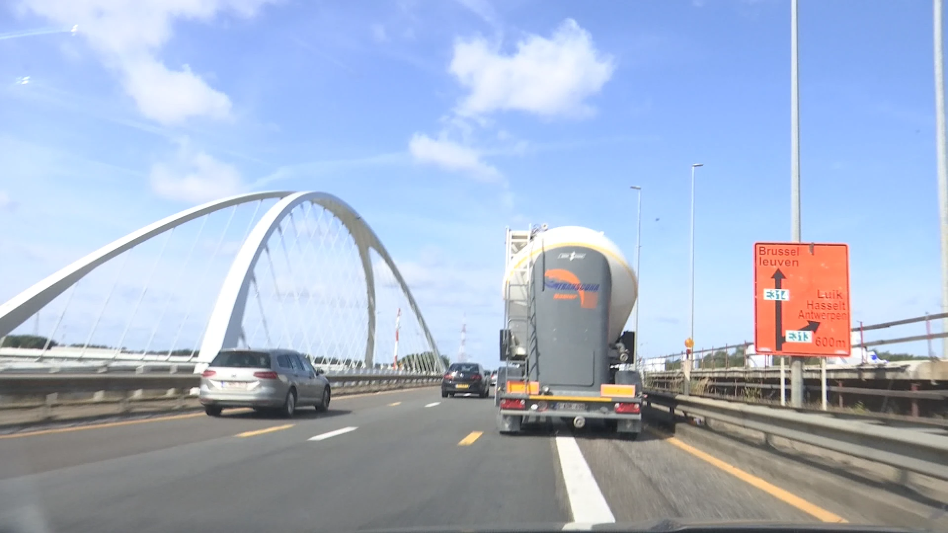 Noordelijke kanaalbrug E314  in Heusden-Zolder deze week in gebruik