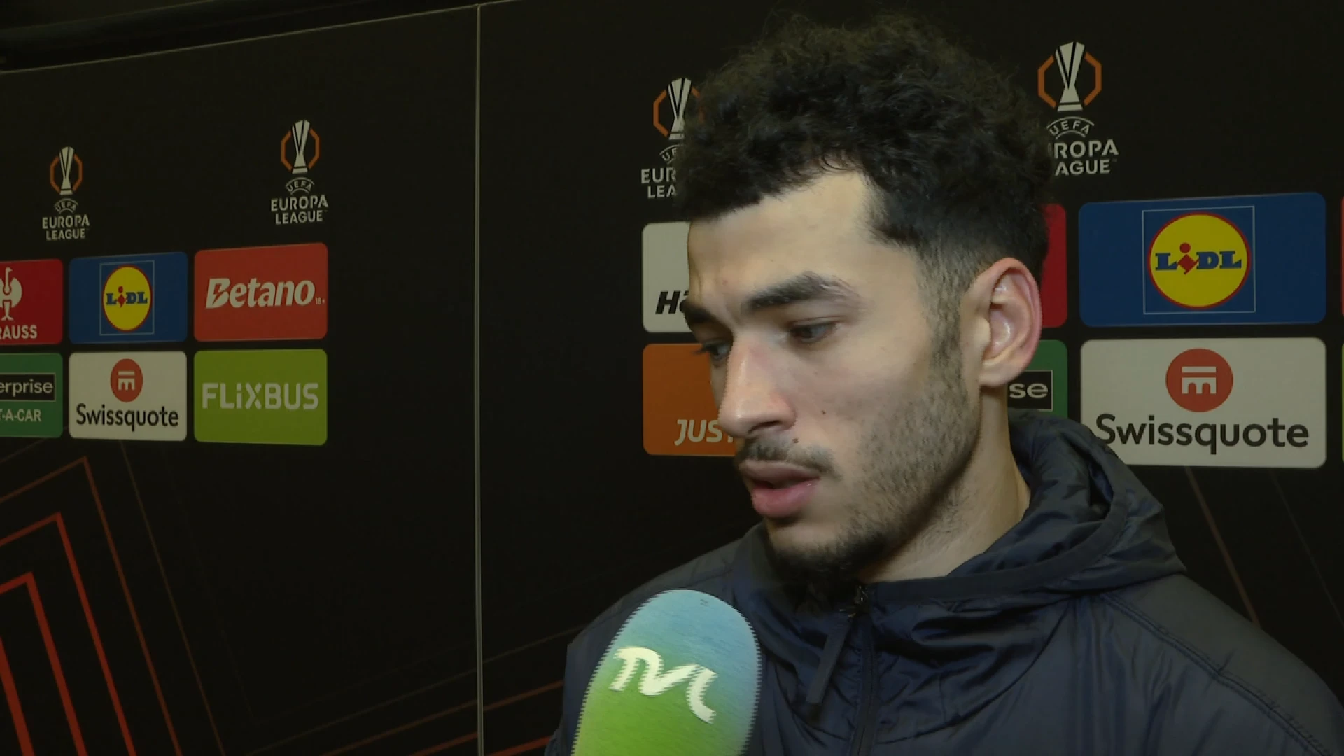 El Ouahdi:"Ik hoop dat onze coach nog kansen krijgt."